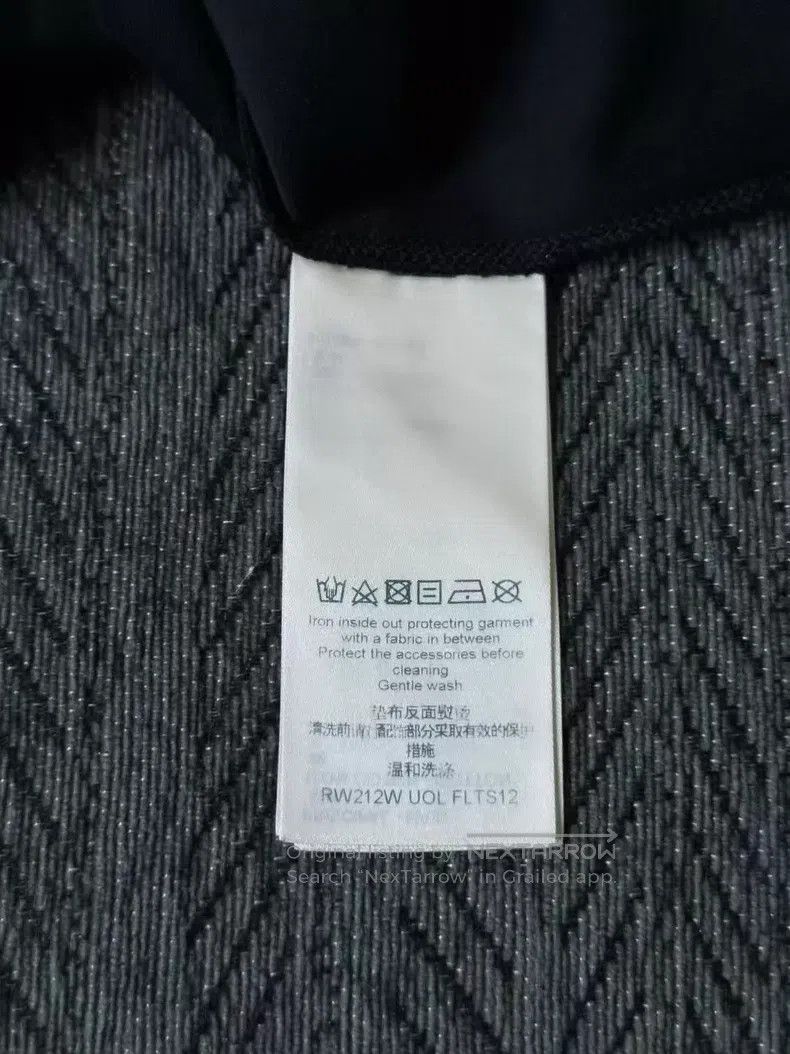 Louis Vuitton Louis Vuitton short sleeves Size US S / EU 44-46 / 1 - 4 Thumbnail