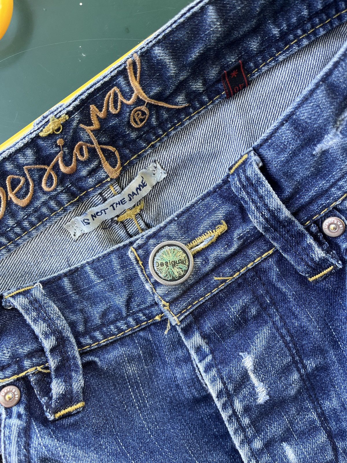 Desigual Desigual y2k Ripped Jeans Denim Washed Size US 30 / EU 46 - 7 Thumbnail
