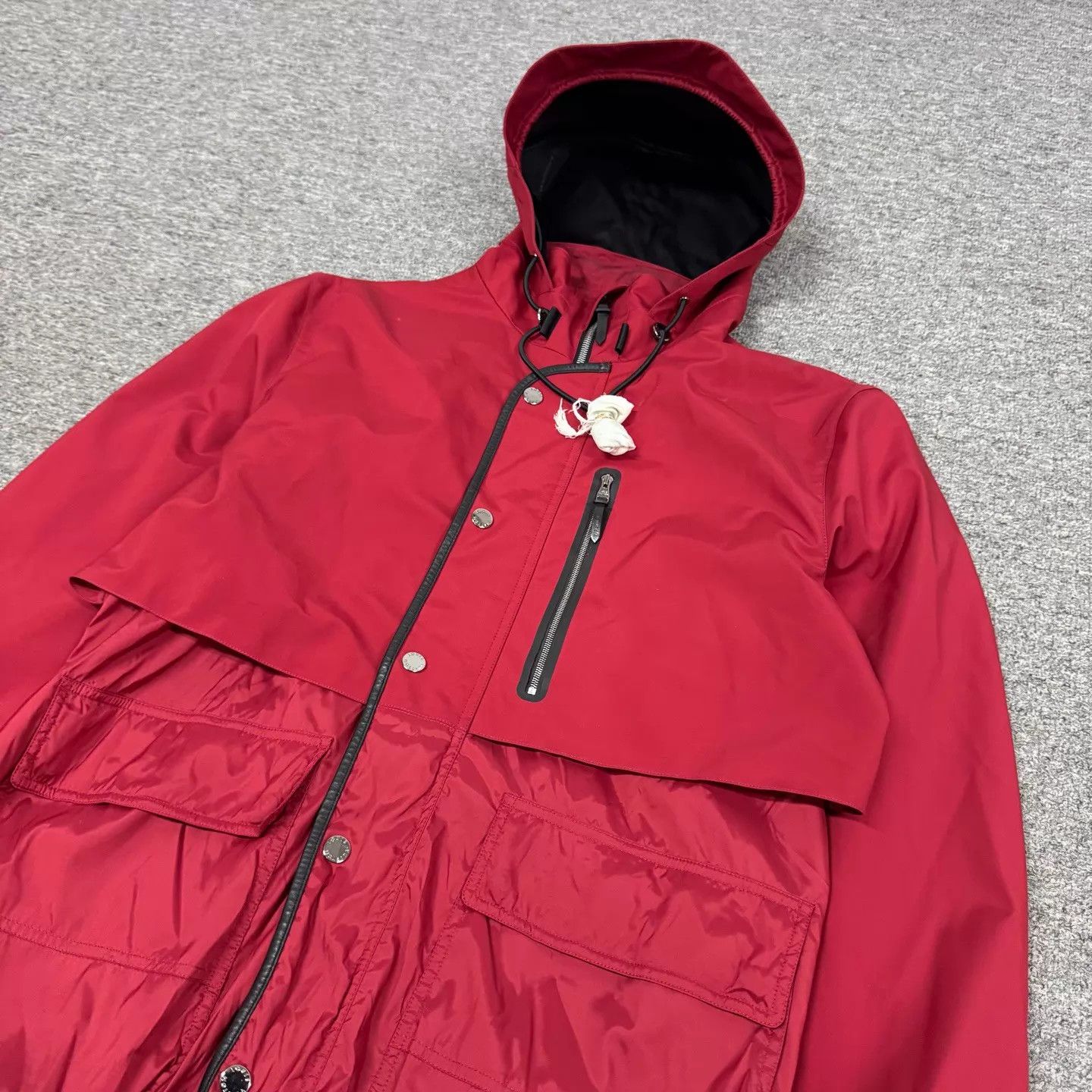 Louis Vuitton LV techwear multi-pocket red hooded jacket Size US M / EU 48-50 / 2 - 4 Thumbnail