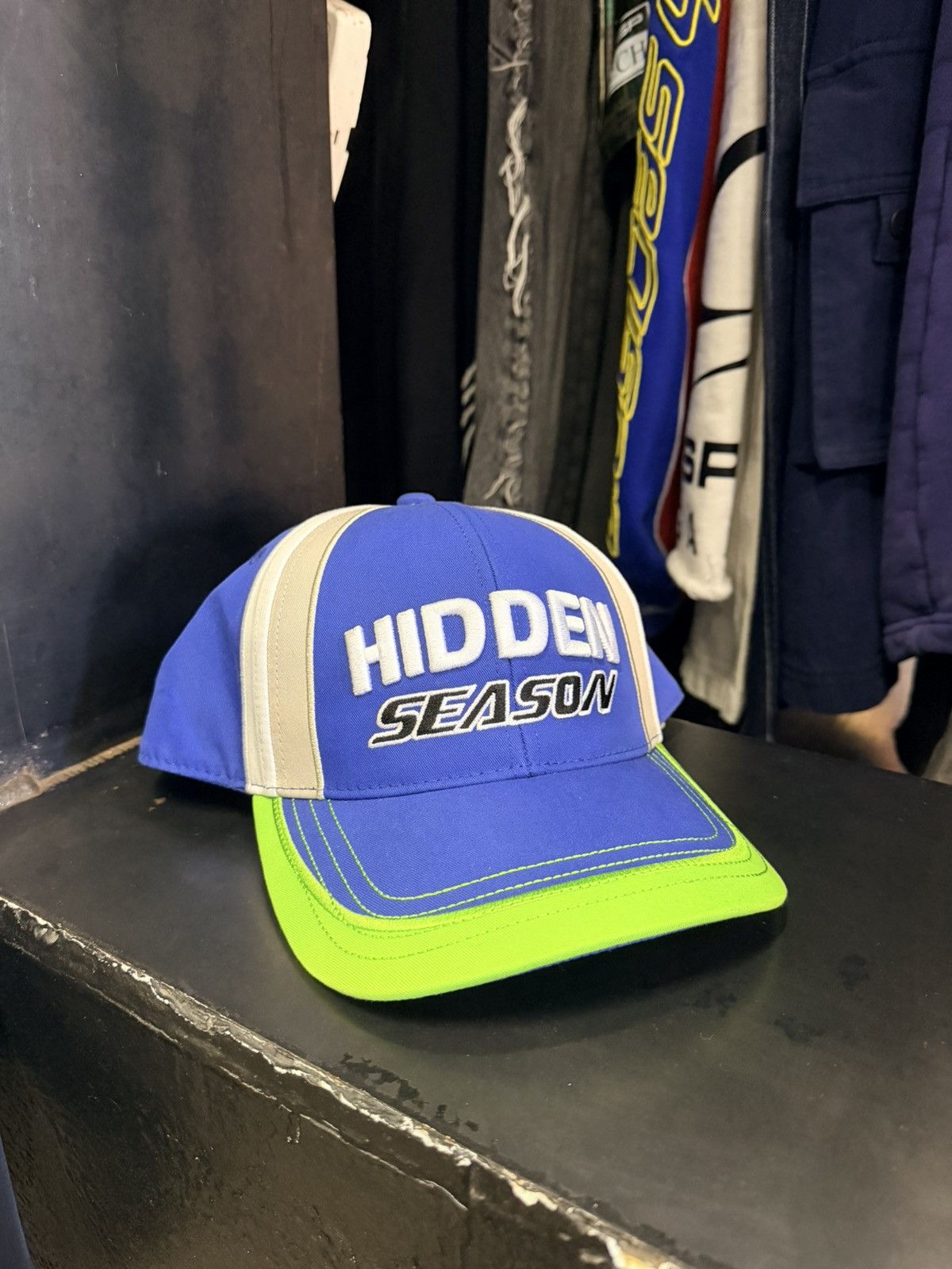 Other Hidden Season Size ONE SIZE - 1 Thumbnail