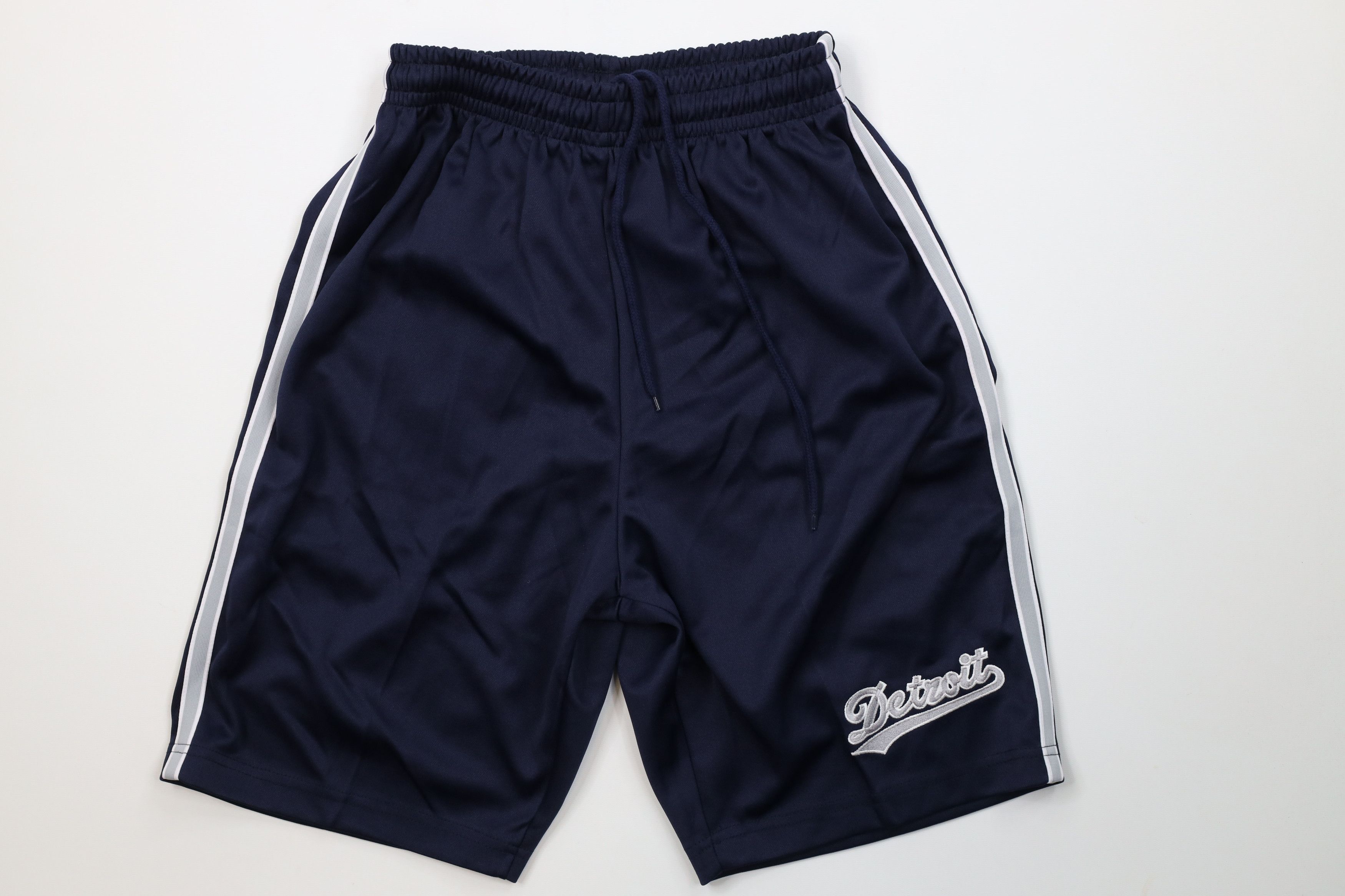 Vintage Deadstock Vintage 90s Y2K Streetwear Script Detroit Shorts Size US 32 / EU 48 - 1 Thumbnail
