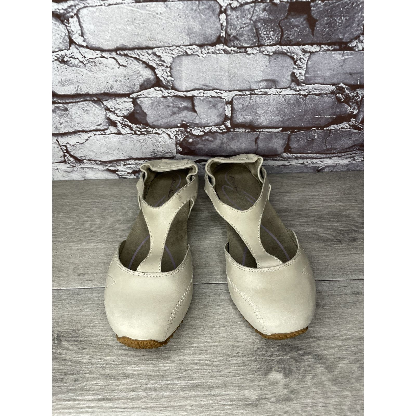 Eddie Bauer Eddie Bauer Beige Ivory Leather Closed Clogs Athletic Shoes Size US 10 / IT 40 - 16 Thumbnail