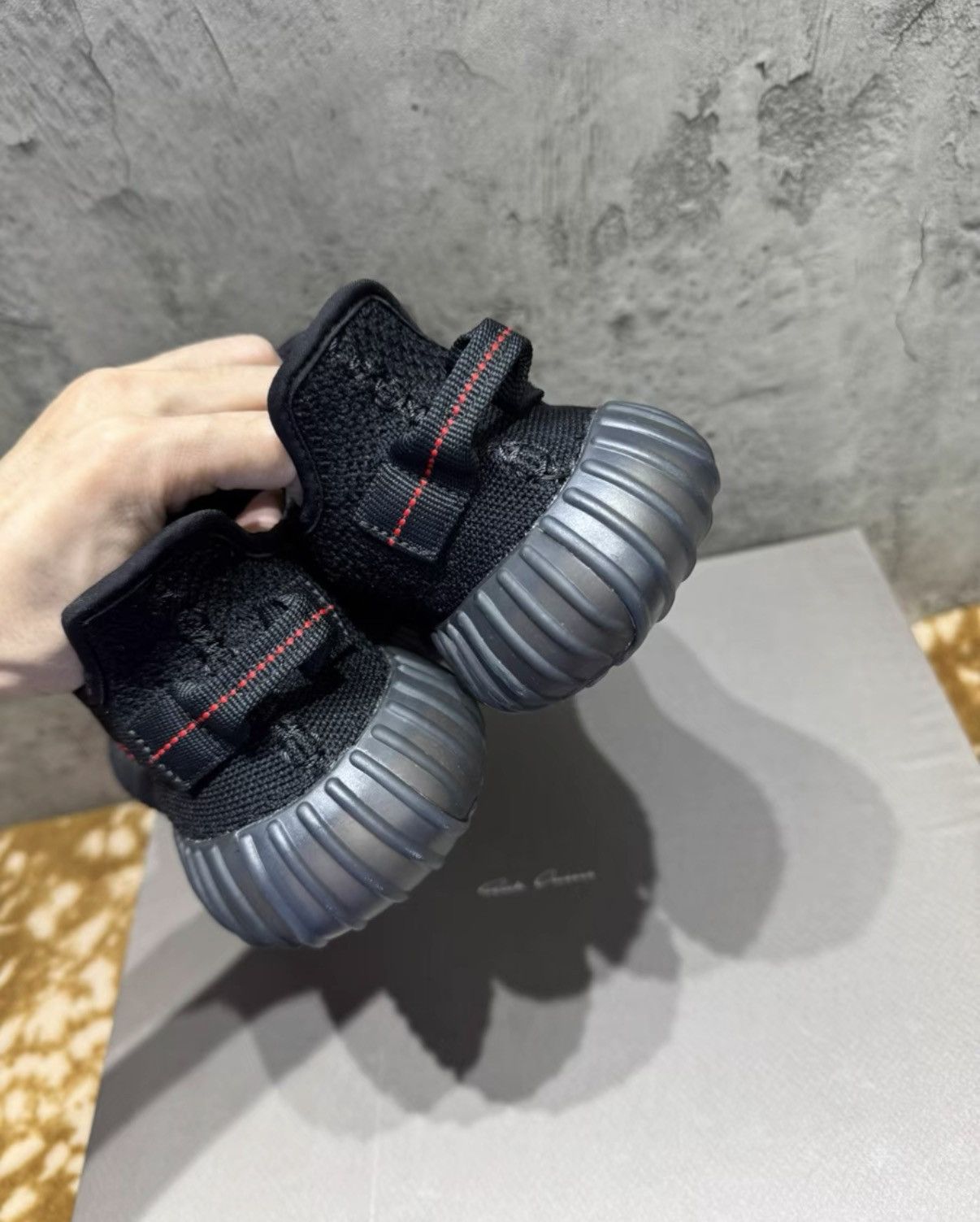 Adidas Adidas Yeezy 350 Bred, 2020 Version K37 Size US 7 / IT 37 - 7 Thumbnail