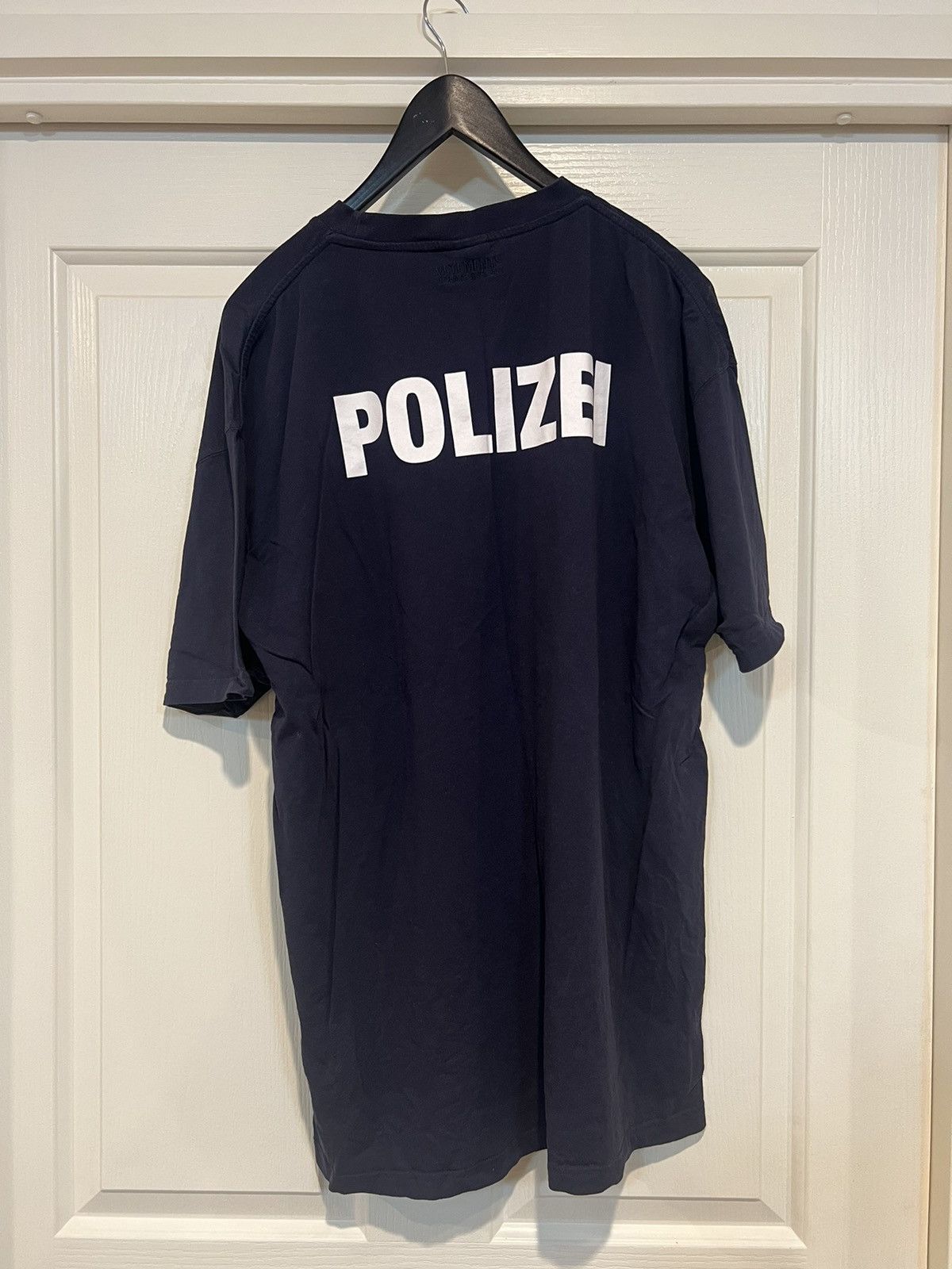 Vetements Vetements Polizei Tee Size US L / EU 52-54 / 3 - 2 Thumbnail