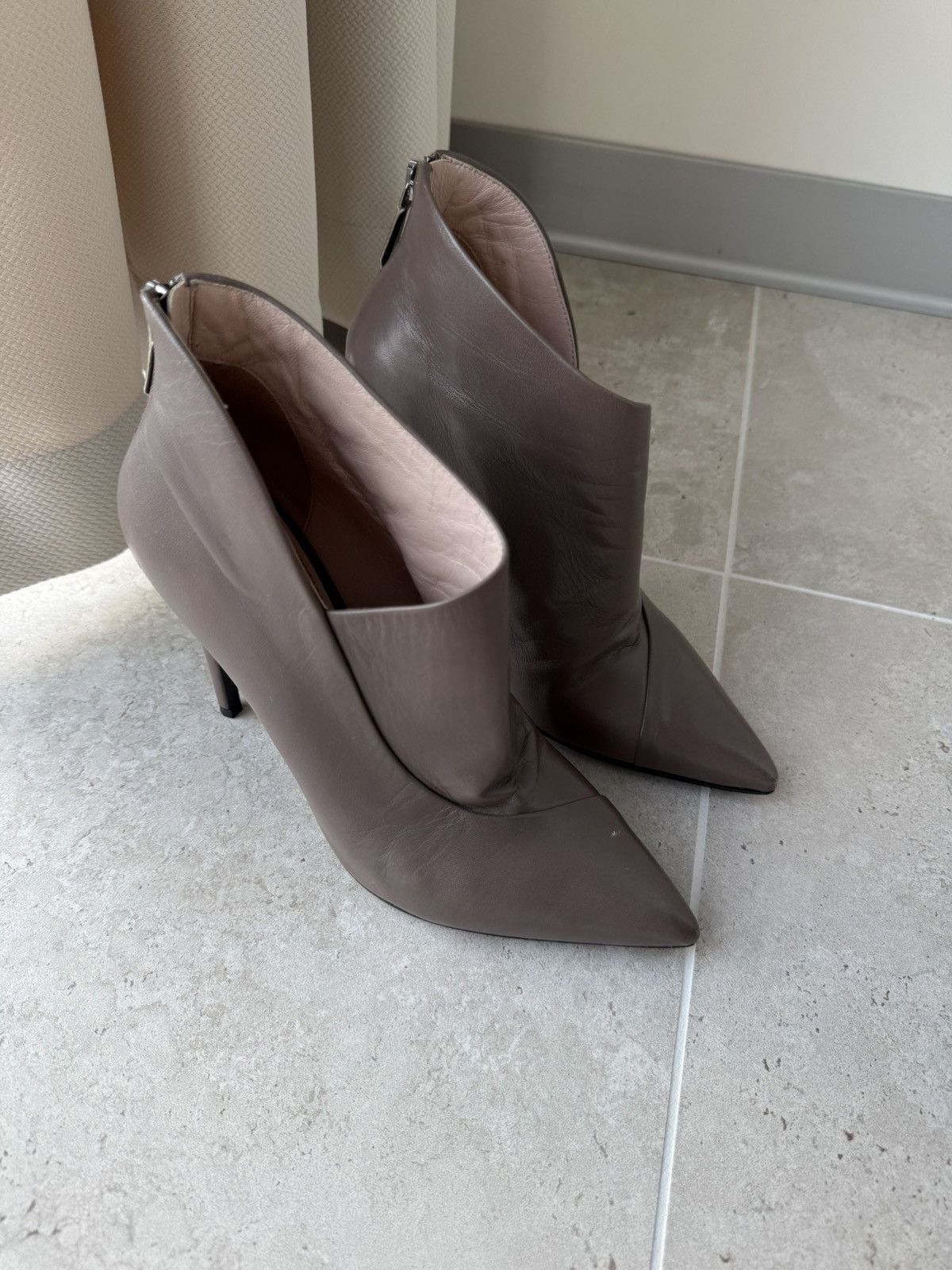 Miu Miu 00s Miu Miu Leather Heels Size US 9 / IT 39 - 1 Thumbnail