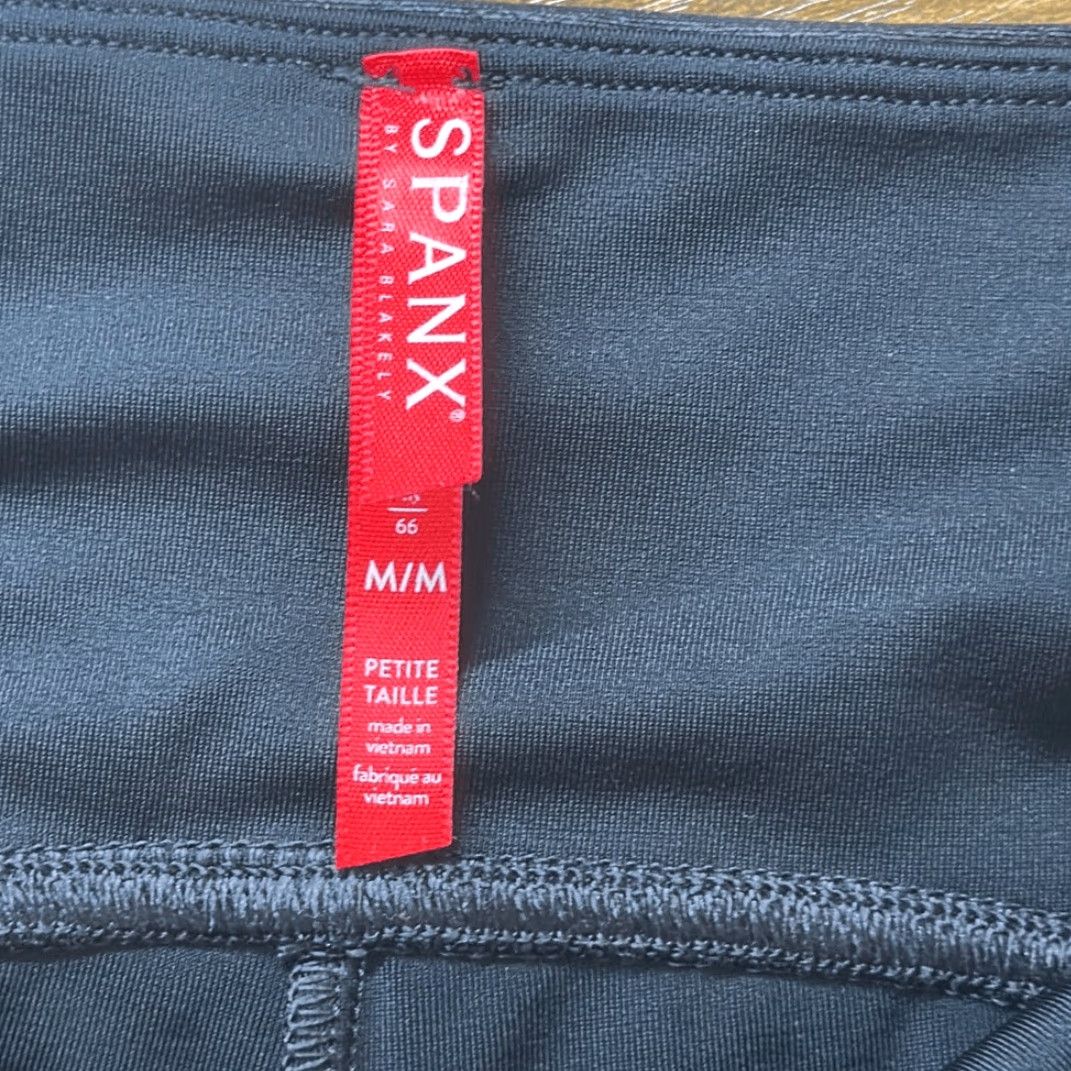 Spanx SPANX SPANXshape Faux Leather Black Leggings M Medium Petite Leggings Women Black Ankle 26” Inseam Mens? Women? Size 32" / US 10 / IT 46 - 6 Thumbnail