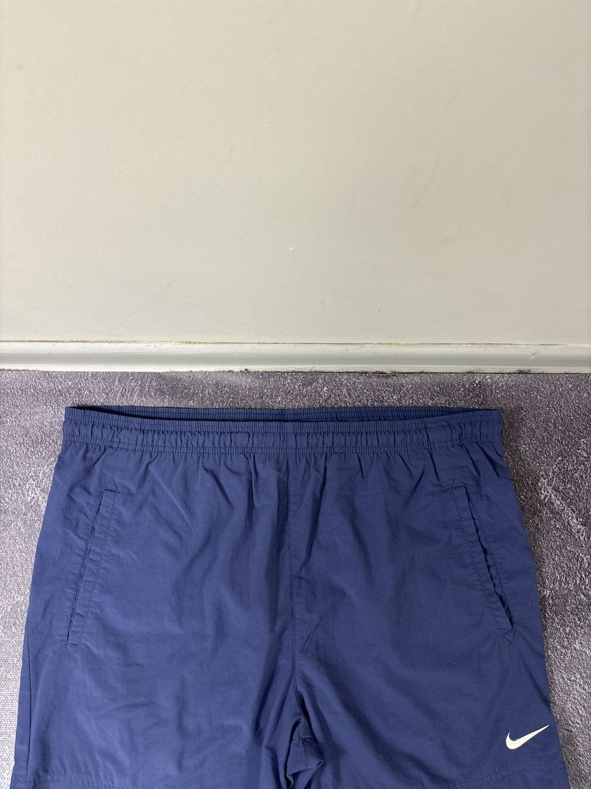 Nike Vintage 90s Nike Y2K Retro Hype Big Logo Swoosh Nylon Shorts Size US 34 / EU 50 - 5 Thumbnail