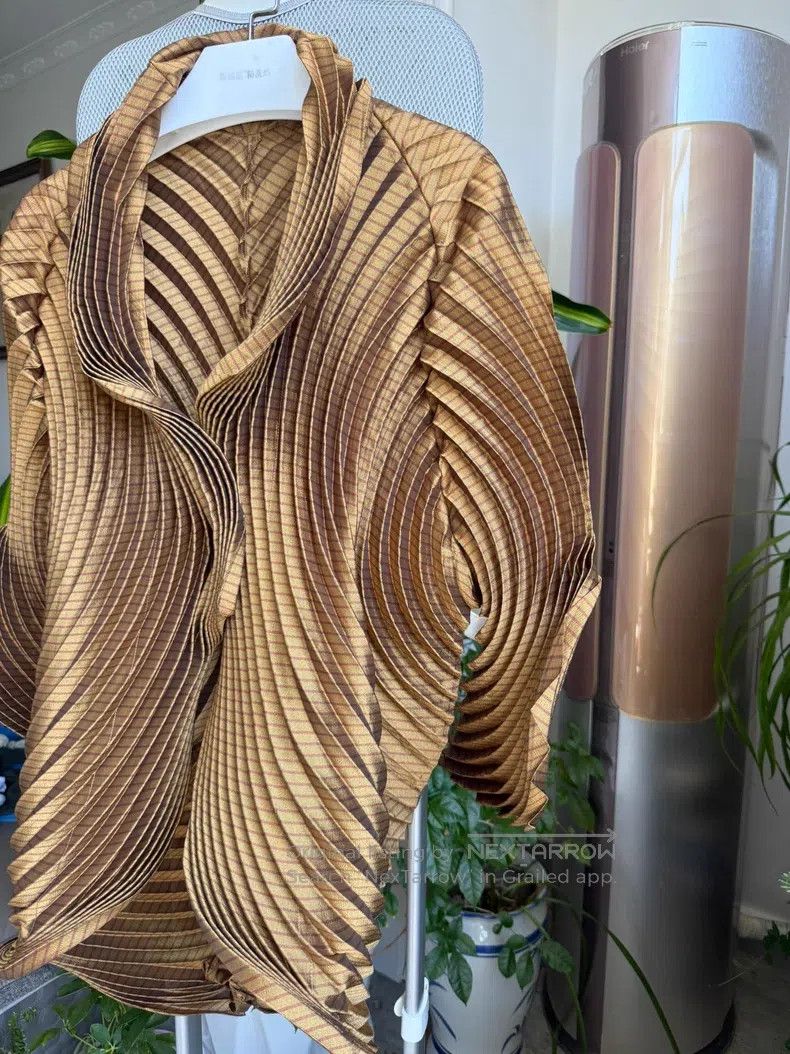 Issey Miyake Issey Miyake Annual Ring Water Ripple Coat Size L / US 10 / IT 46 - 2 Thumbnail