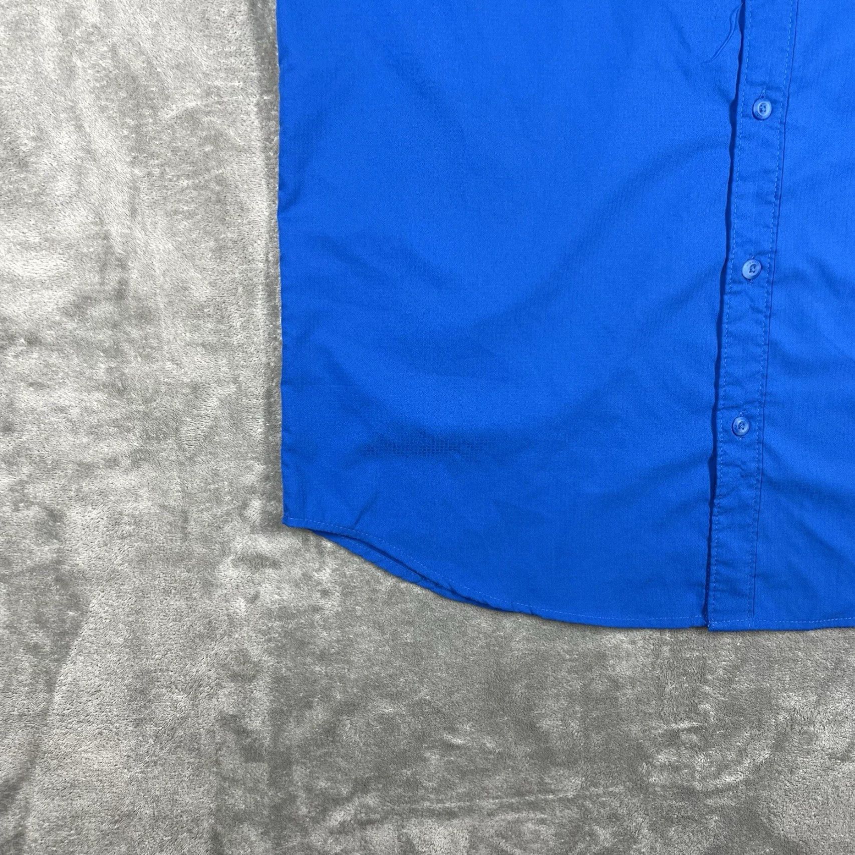 Vintage Columbia Shirt PFG Mens L Blue Omni-Wick Shield Short Sleeve Button-Up Size US L / EU 52-54 / 3 - 3 Thumbnail