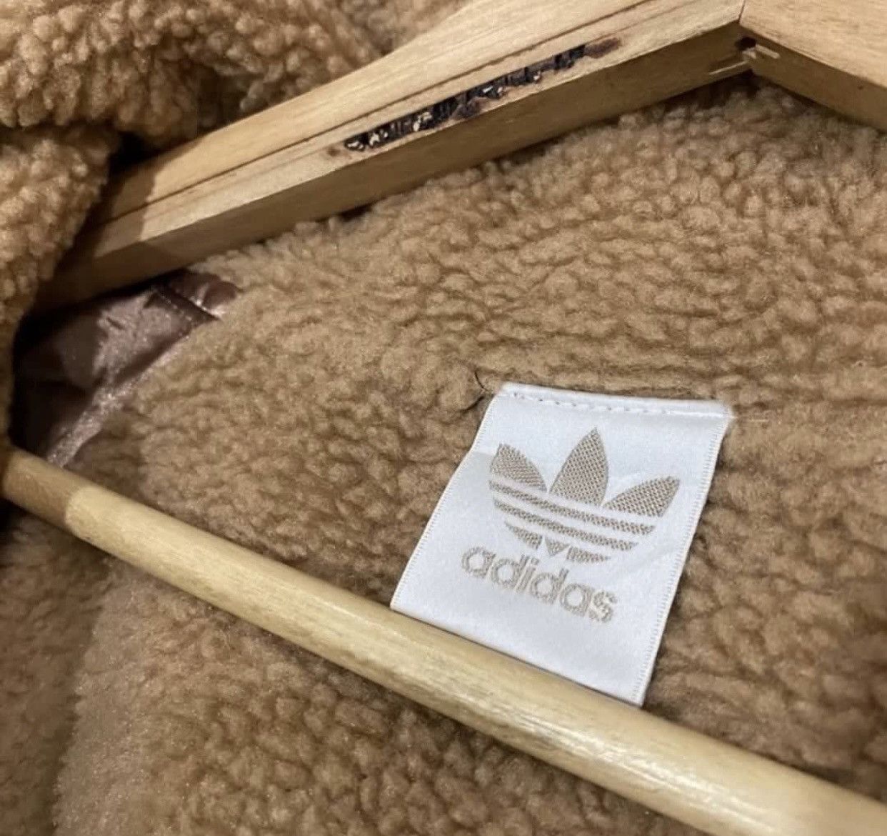 Adidas × Japanese Brand 🔥VINTAGE ADIDAS TREFOIL BIG LOGO GOLD SHERPA PARKA JACKET Size US L / EU 52-54 / 3 - 8 Thumbnail
