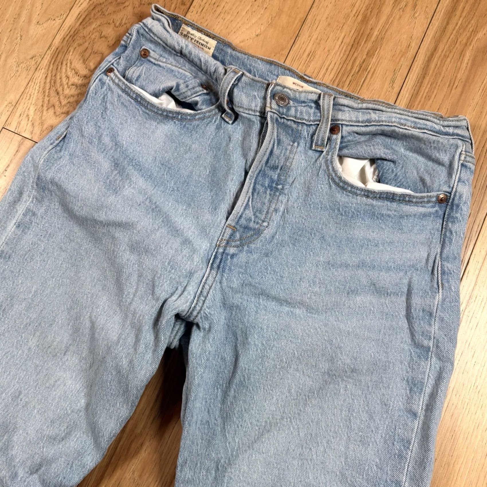 Levi's Levi’s Signature Series Jeans Mens 30x28 Light Wash Straight Jeans 30 Mens Blue Inseam 28 Size US 30 / EU 46 - 2 Thumbnail