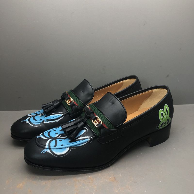 Gucci Interlocking Leather Loafers for New Year 0079
