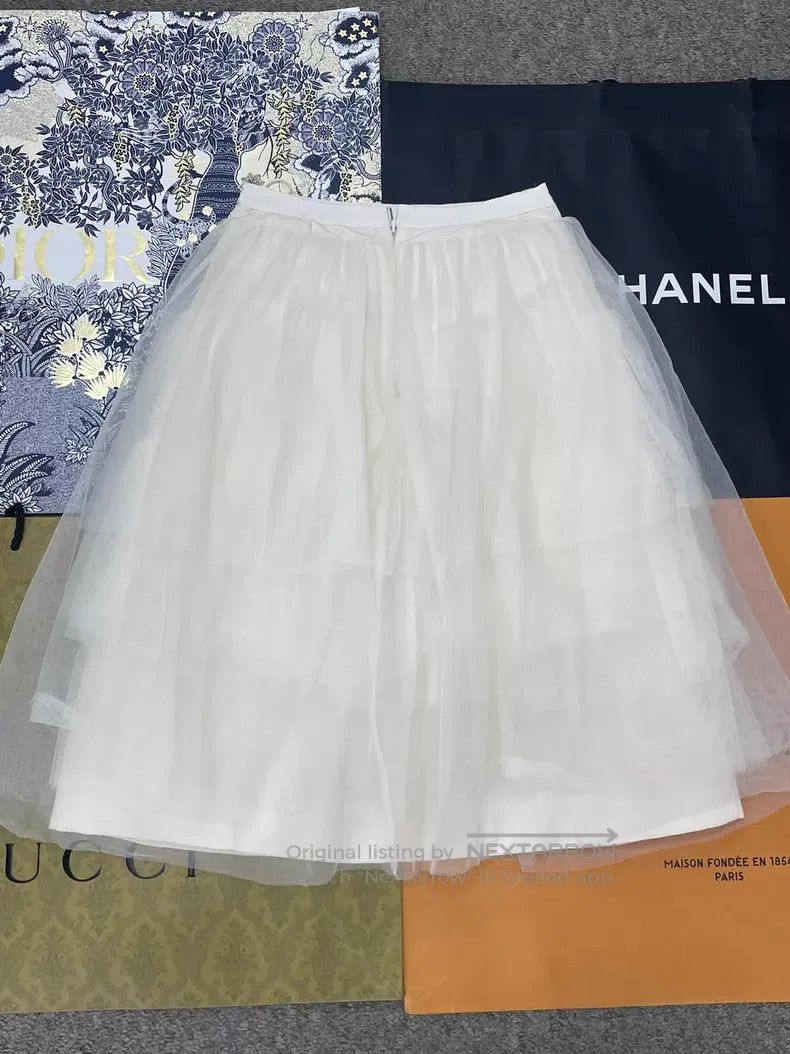 Dior Dior White mesh skirt Size 42" / US 20 - 2 Thumbnail
