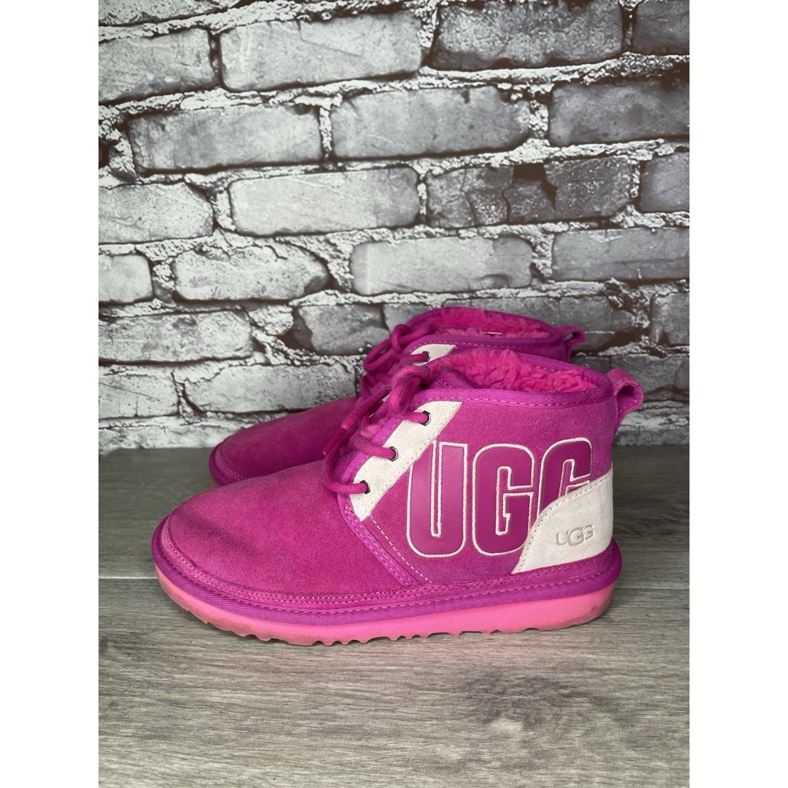 Ugg UGG PINK 🎀 Neumel Graphic Outline Authentic Fur Boots Kids Size US 6 / IT 36 - 22 Thumbnail