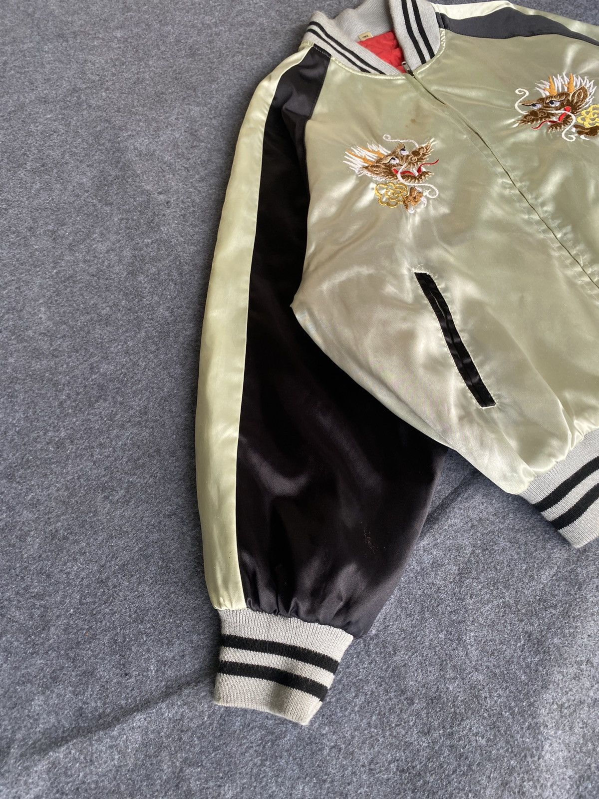 Japanese Brand Vintage sukajan souvenir dragon jacket Size US L / EU 52-54 / 3 - 6 Thumbnail