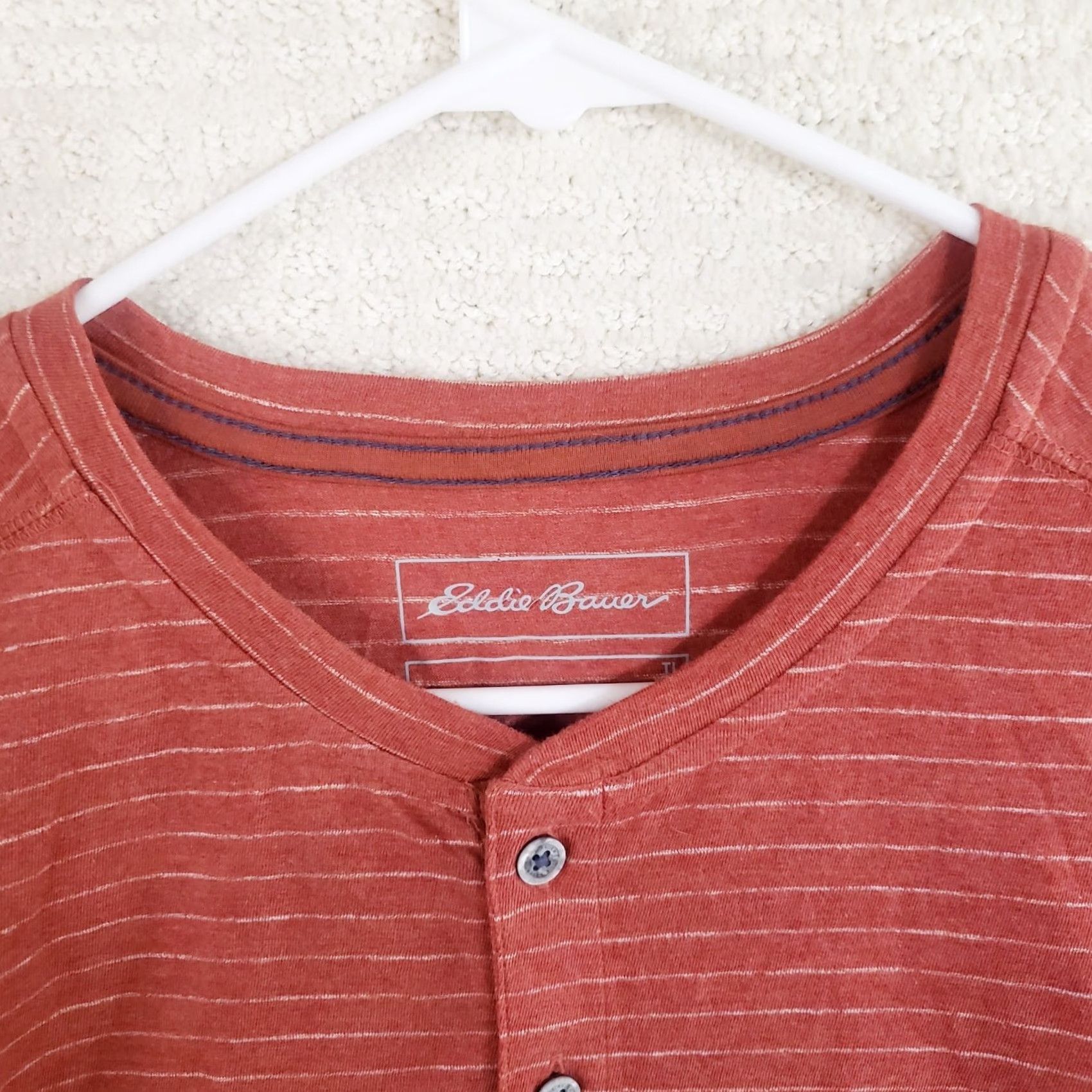 Eddie Bauer Eddie Bauer Men's Red Striped Pullover Crew Neck Short Sleeve Henley Tee Tall L Shirt Size US L / EU 52-54 / 3 - 4 Thumbnail