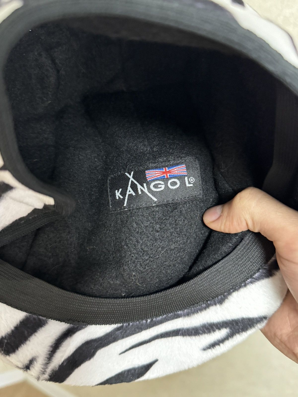 Kangol Vintage Kangol zebra black / white hat flat cap Size ONE SIZE - 9 Thumbnail