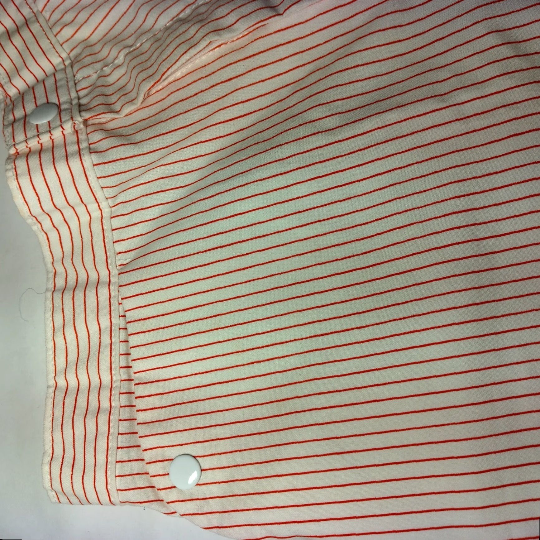 Vintage VINTAGE 1960s Shorts Women Size 11 White Red Striped Snap Pockets Hong Kong READ Size 32" / US 10 / IT 46 - 7 Thumbnail