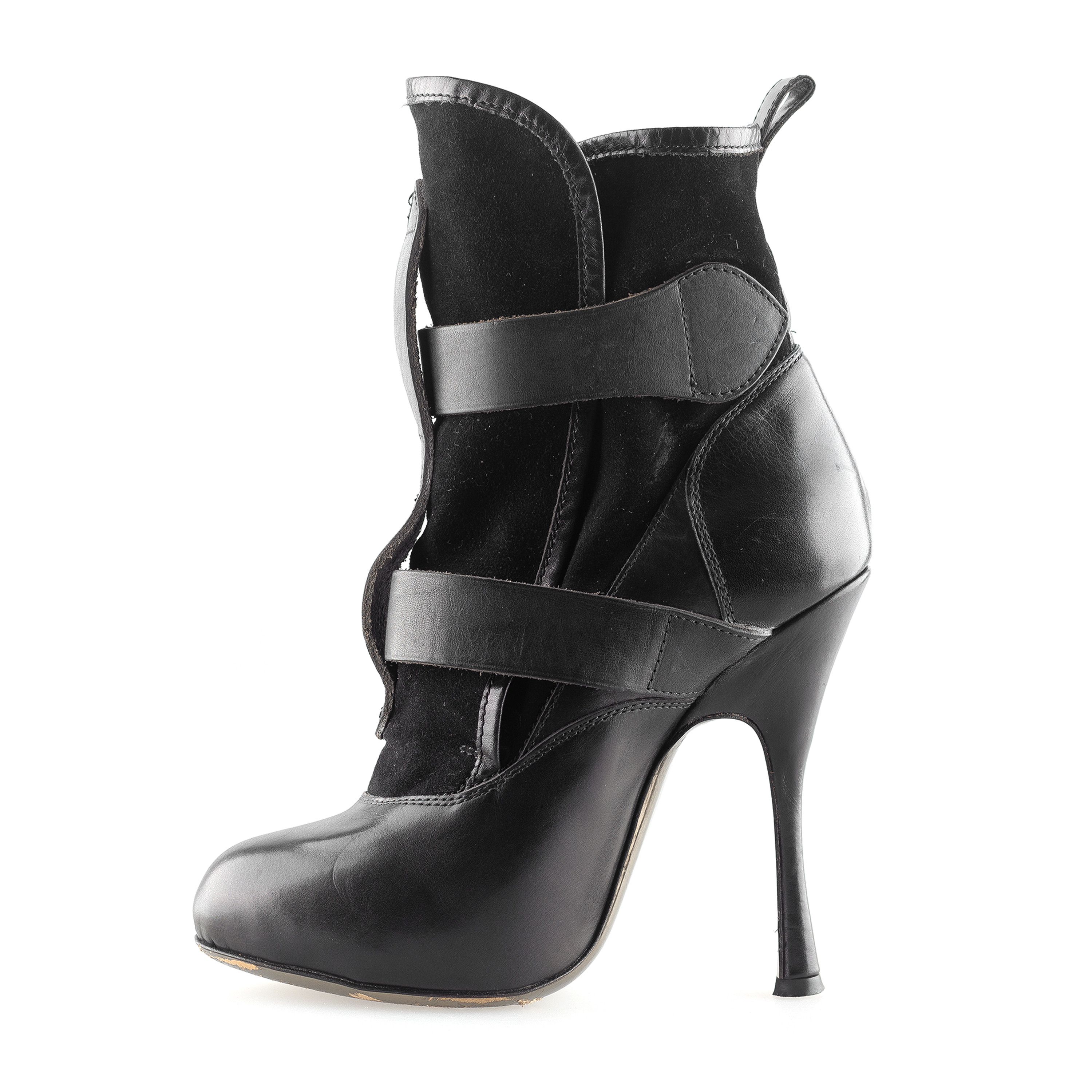 Vivienne Westwood Vivienne Westwood Sky Scrapper Black Ankle Boots (35 EU) Size US 4 / IT 34 - 4 Thumbnail