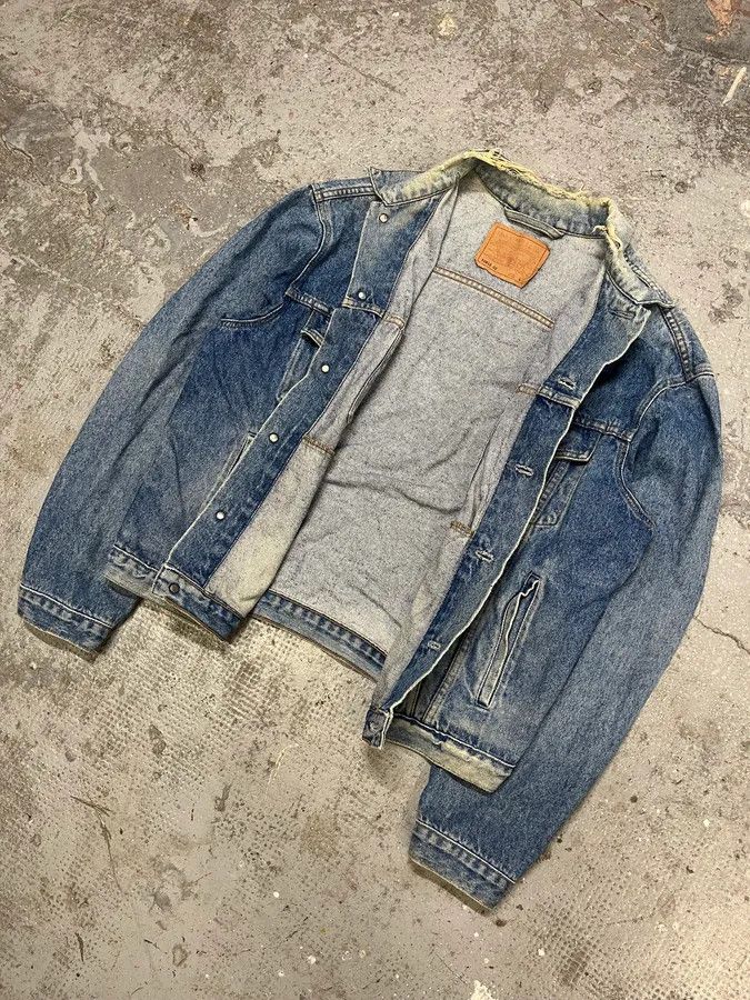 Levi's × Vintage 1990s Levi’s Blue Distressed Faded Denim Jacket Size US M / EU 48-50 / 2 - 5 Thumbnail