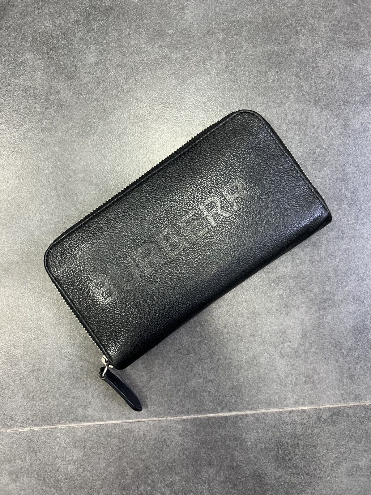 Burberry × Designer Burberry Logo Embossed Leather Bifold Wallet Size ONE SIZE - 1 Thumbnail