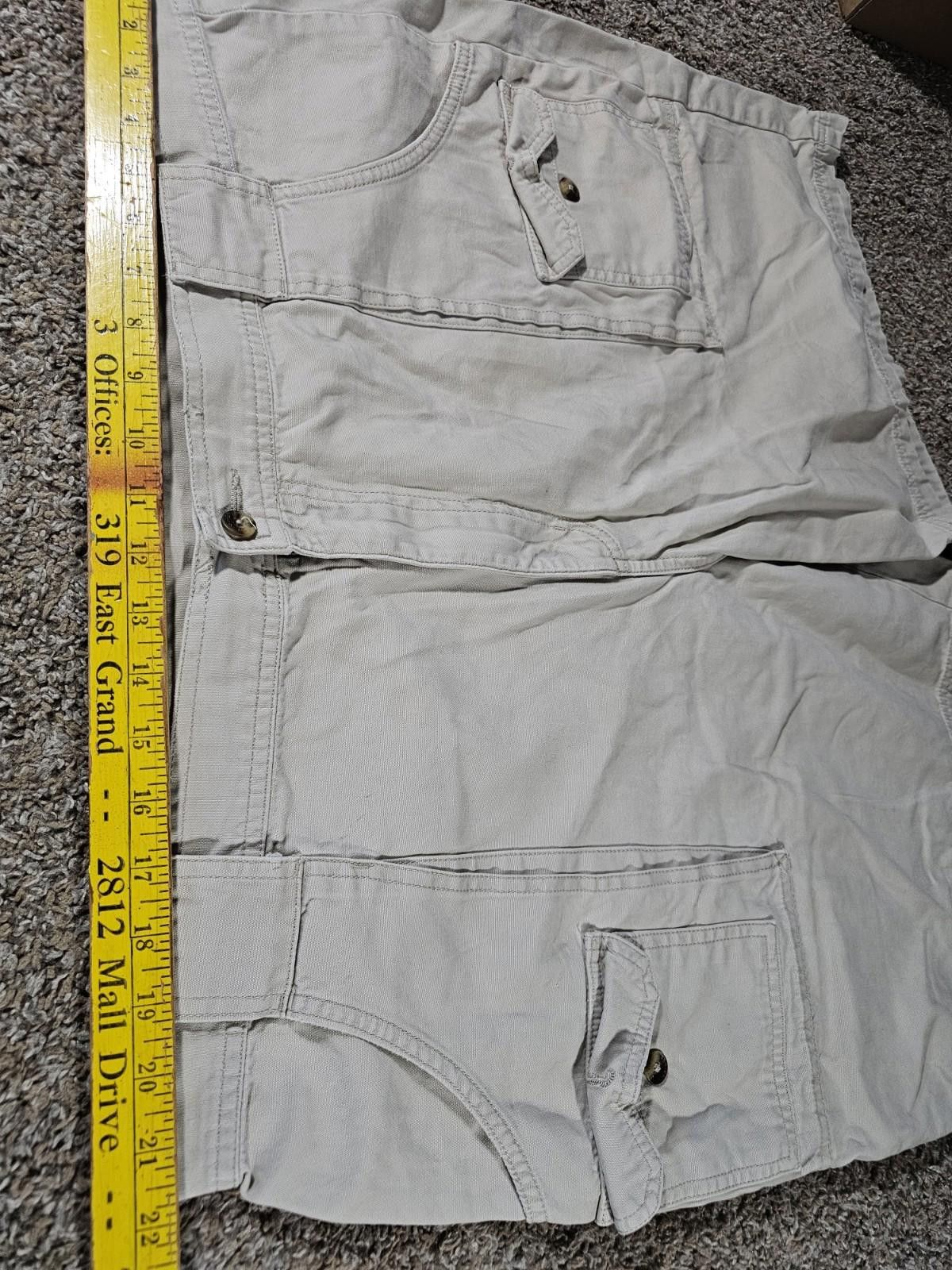 Guide Series Guide Series Sz 44 Cargo Shorts Beige Ivory Size US 44 / EU 60 - 4 Thumbnail