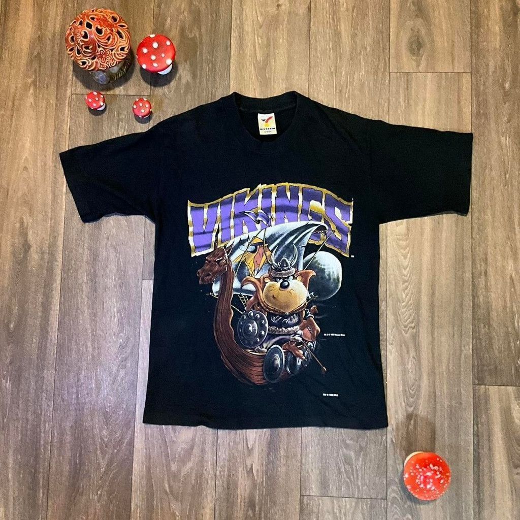 The Unbranded Brand Tazmanian Devil Vikings 1993 t shirt size L Size US XL / EU 56 / 4 - 1 Thumbnail