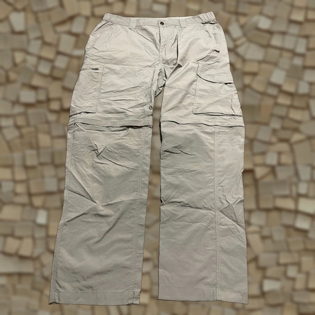 Vintage Columbia Pants, Men's Size 36/30, Khakis, Straight Leg, Cargo Pants Size US 36 / EU 52 - 1 Thumbnail