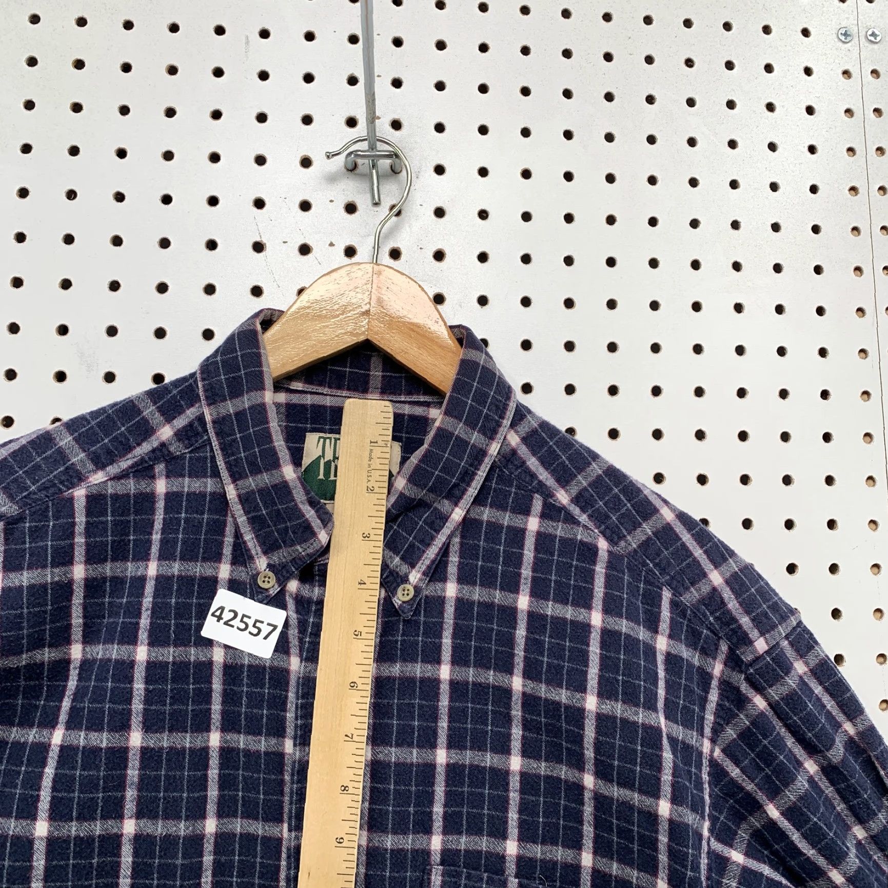 Vintage VINTAGE Woolrich Shirt Mens L Blue Long Sleeve Textured Outdoor Hiking Shirt Size US L / EU 52-54 / 3 - 5 Thumbnail