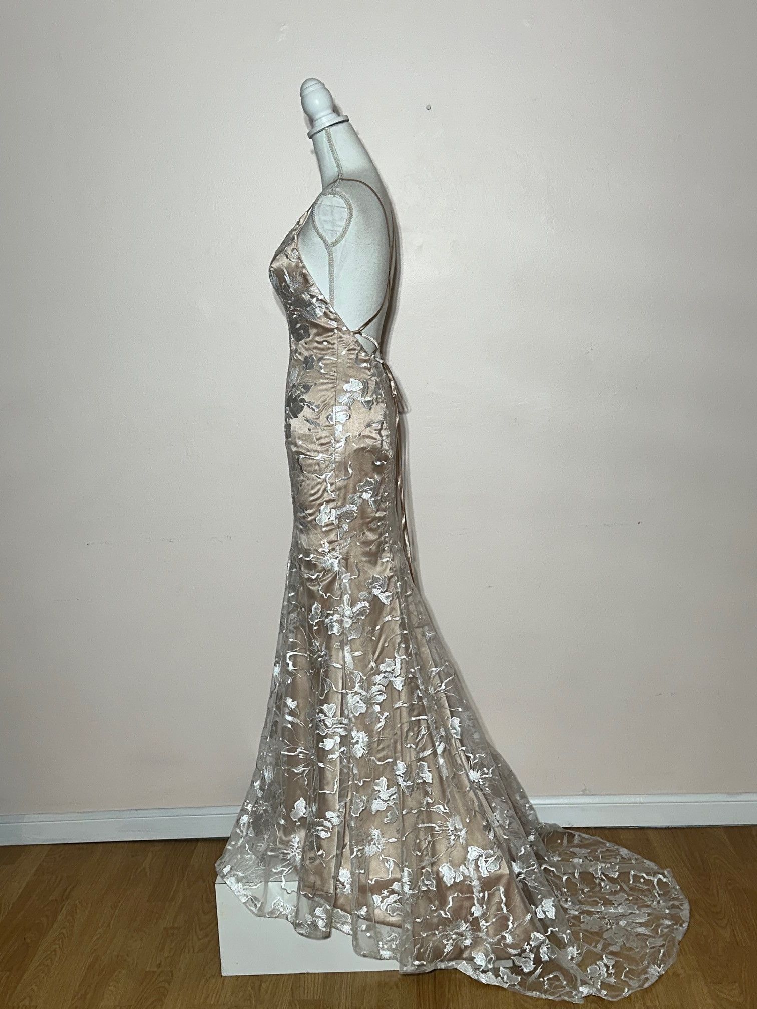 Vintage Elegant Spaghetti Strap Mermaid Gown Size XS / US 0-2 / IT 36-38 - 6 Thumbnail