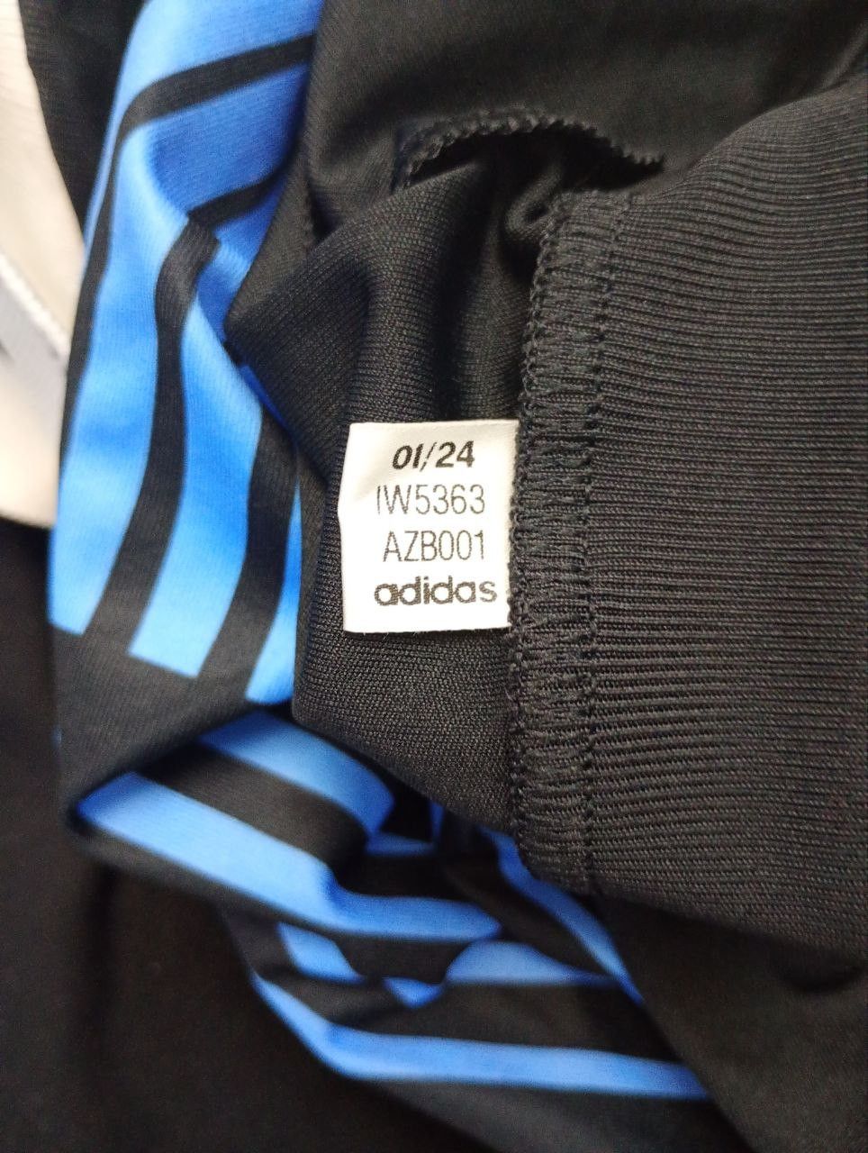 Adidas Adidas Argentina Pre-match Jersey 2024-2025 Size US S / EU 44-46 / 1 - 12 Thumbnail