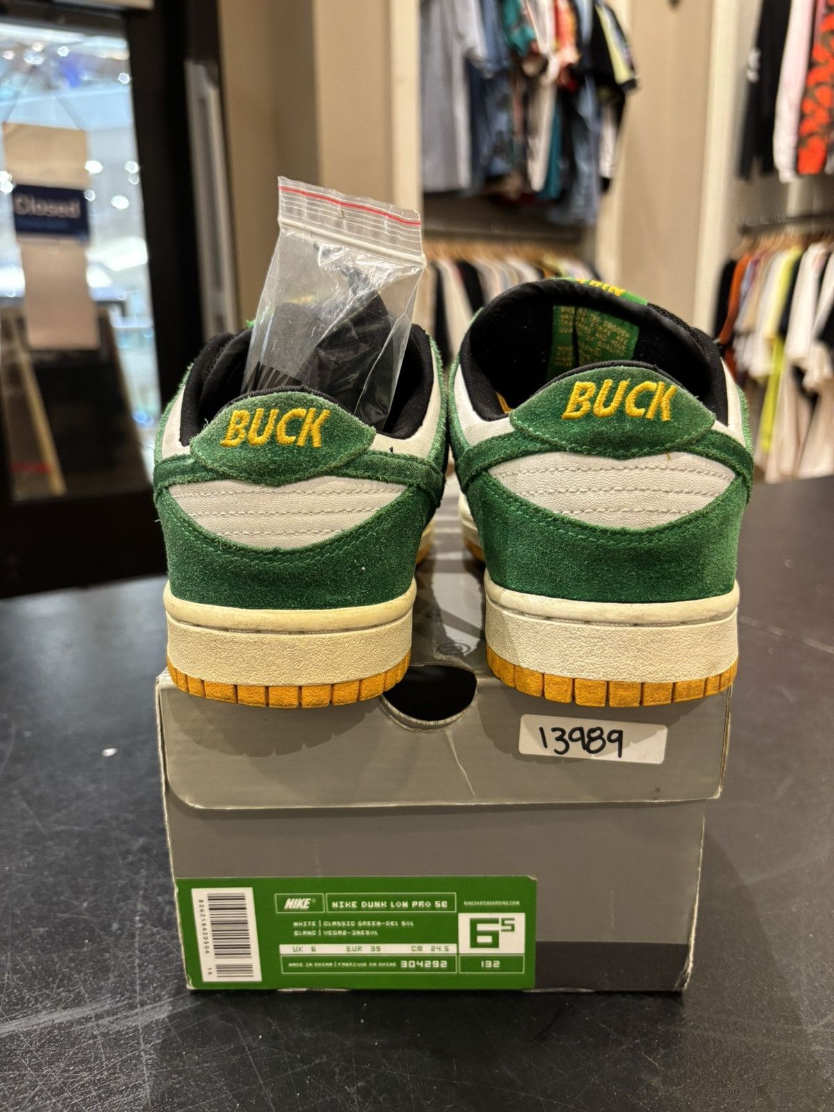 Nike Nike SB Dunk Low ‘Bucks’ Size US 6.5 / EU 39-40 - 6 Thumbnail