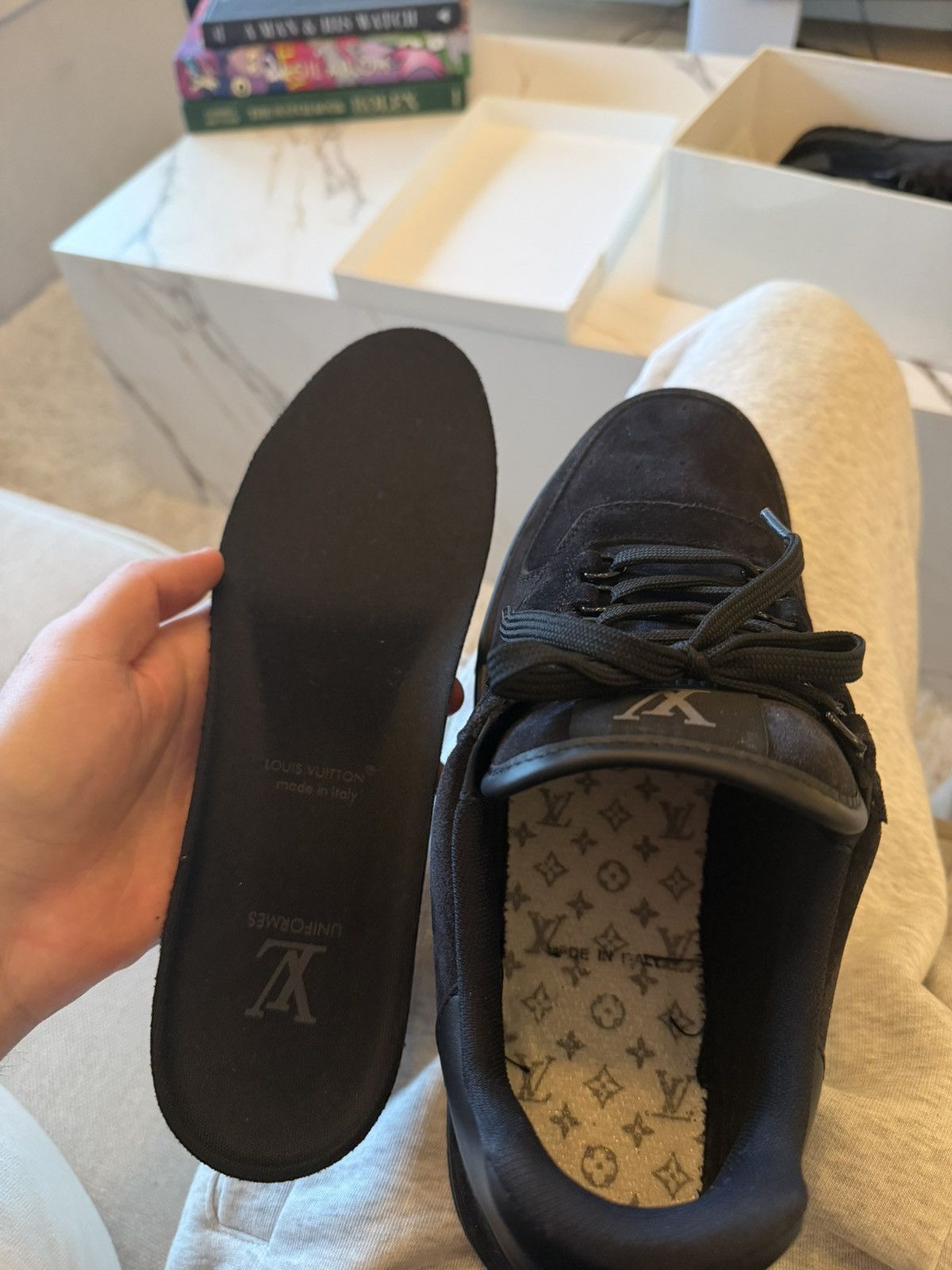 Louis Vuitton Louis Vuitton trainer sneakers Suede Black exclusive piece Size US 9.5 / EU 42-43 - 11 Thumbnail