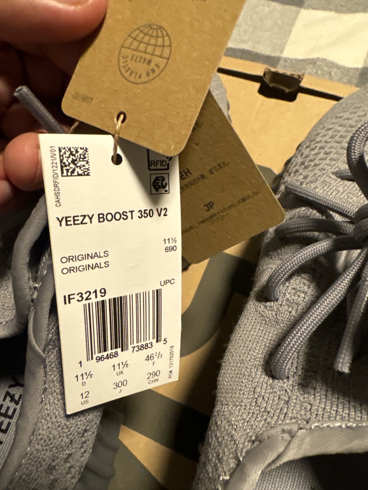 Adidas Yeezy Boost 350 V2 Size US 12 / EU 45 - 6 Thumbnail
