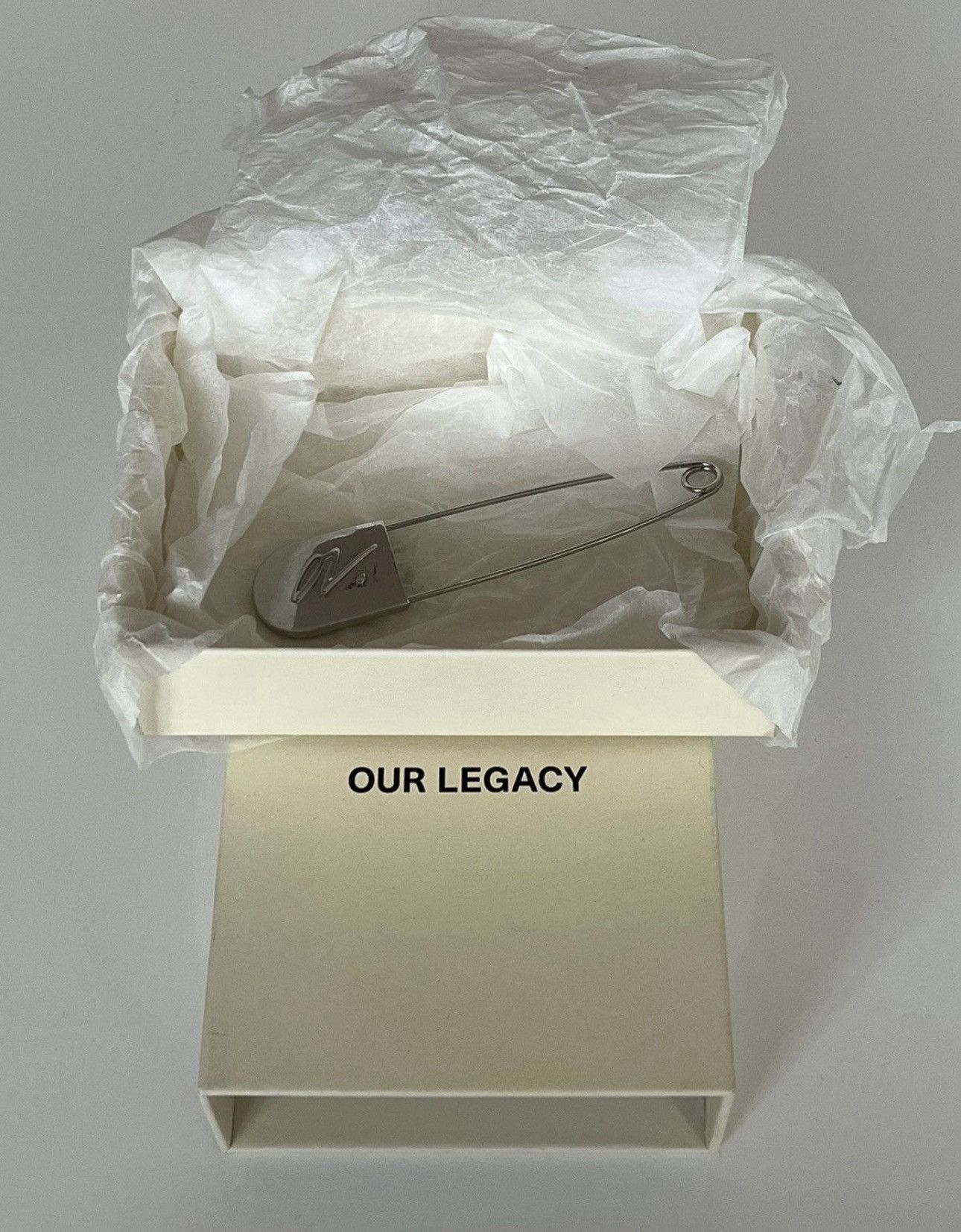 Our Legacy Our Legacy Metal Big Safety Pin Broche Size ONE SIZE - 5 Thumbnail
