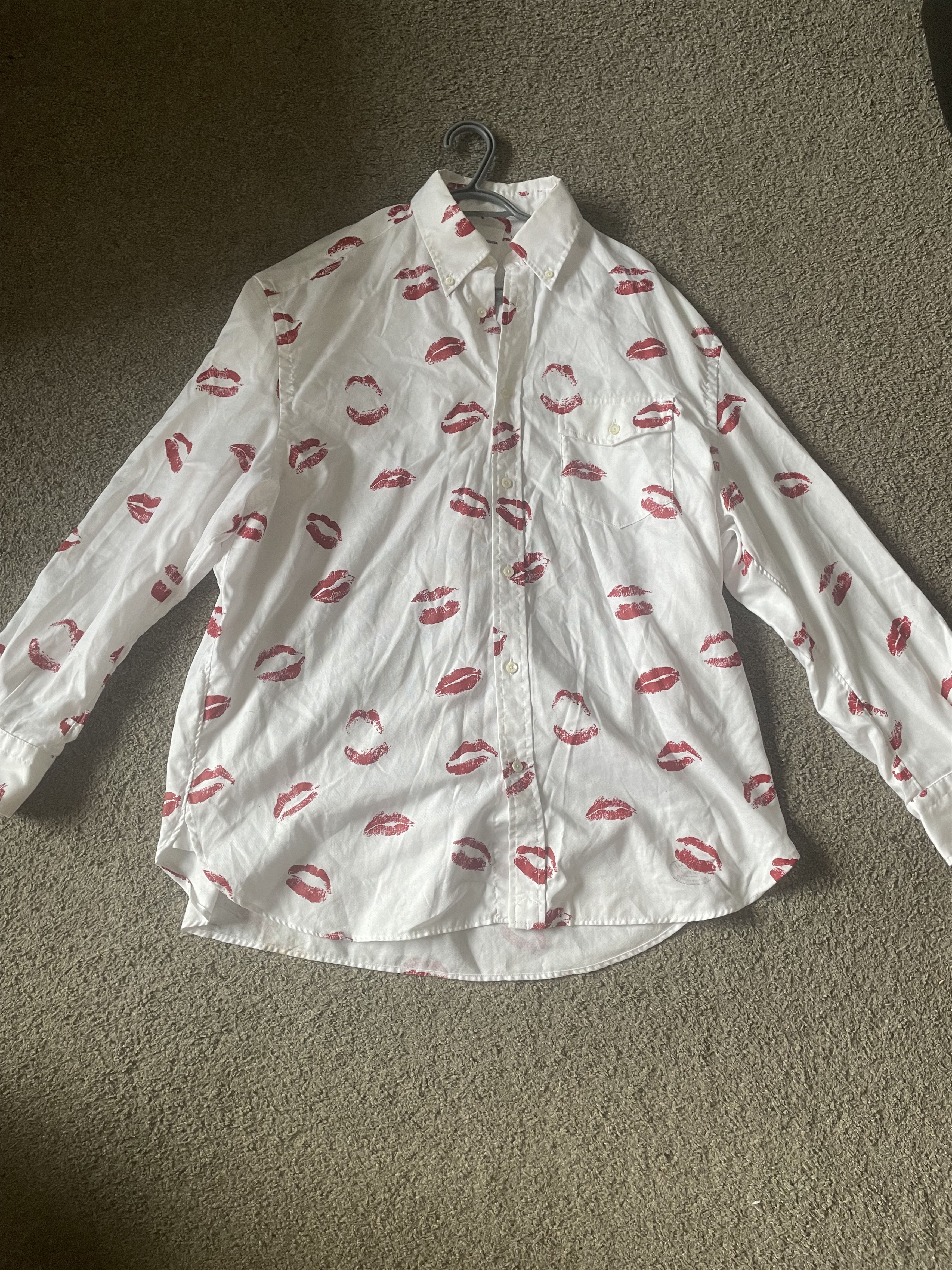 Takahiromiyashita The Soloist. TAKAHIROMIYASHITA TheSoloist Lips-Print Shirt Size US M / EU 48-50 / 2 - 1 Thumbnail