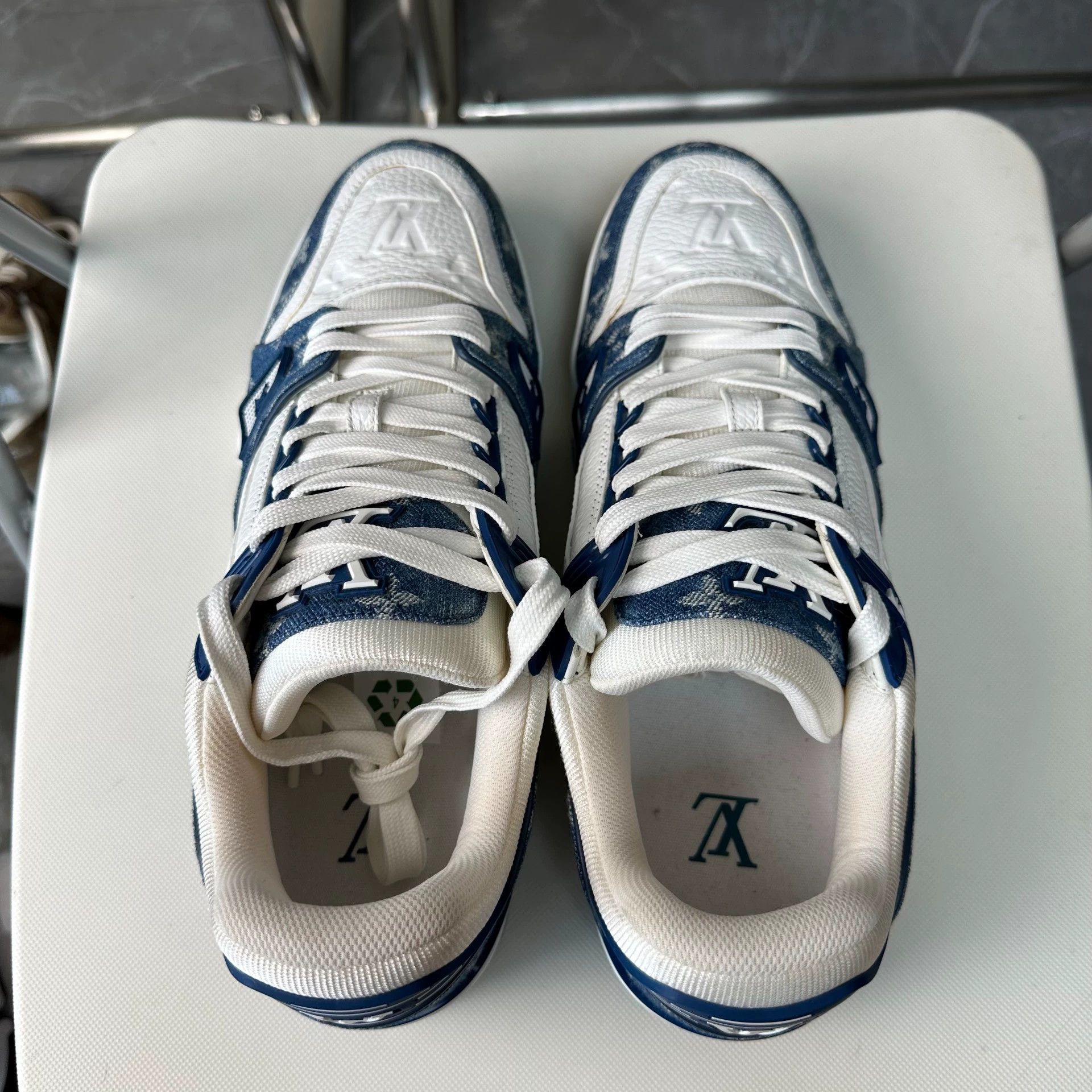 Louis Vuitton LOUIS VUITTON Trainer Denim-Leather Low Blue White Size US 9.5 / EU 42-43 - 4 Thumbnail