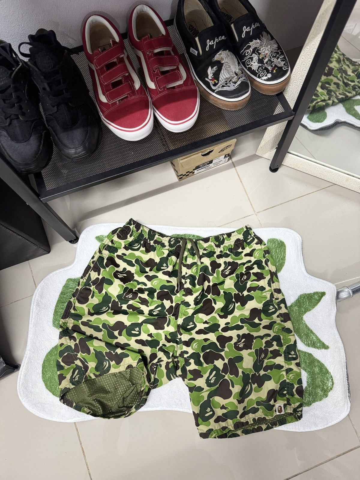 Bape Bape short green camo Size US 31 - 1 Thumbnail