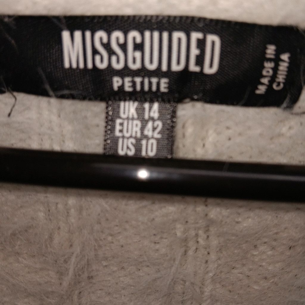 Missguided Missguided,off white,cropped cardigan, 10, very fuzzy, GUC Size L / US 10 / IT 46 - 2 Thumbnail