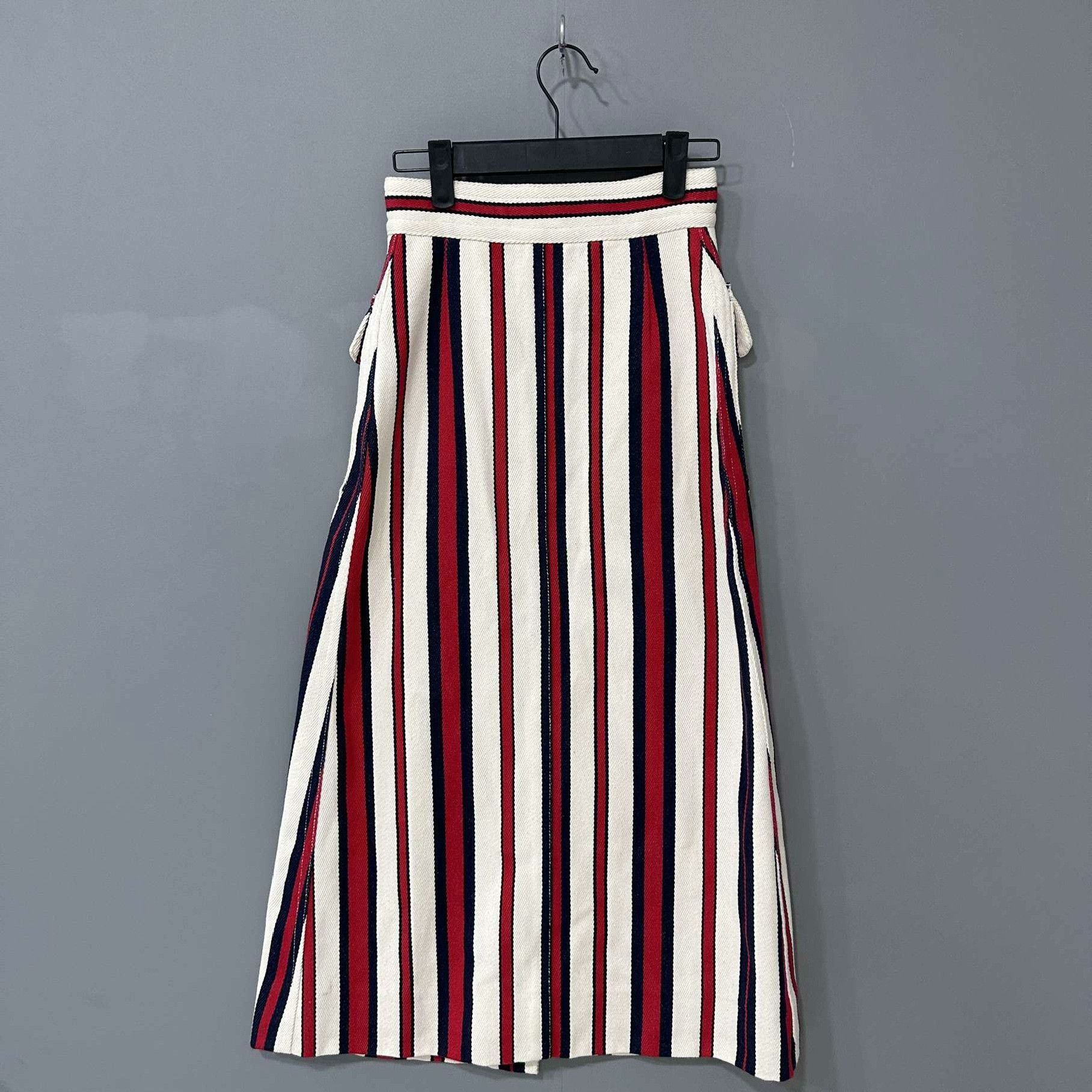 Gucci Gucci Denim Striped Gold Skirt 26 Women Size 26" / US 2 / IT 38 - 1 Thumbnail
