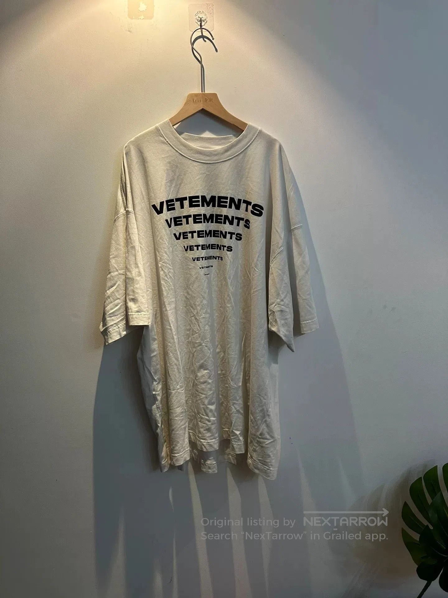 Other vetements logo short sleeve shirt. Size US M / EU 48-50 / 2 - 1 Thumbnail