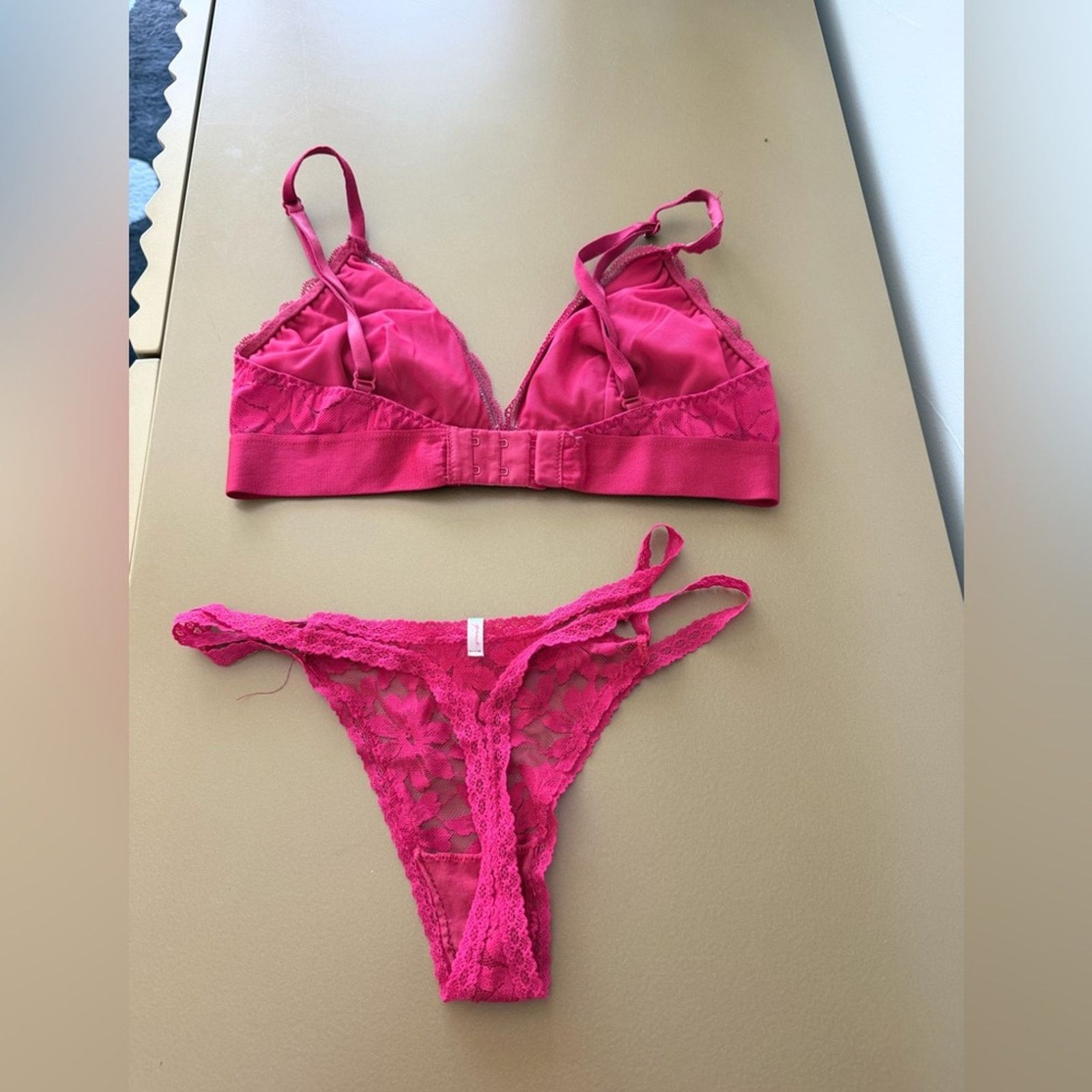 Other Hot Red Lace Bralette & Panties Set. Bra size M panties S Size ONE SIZE - 5 Thumbnail