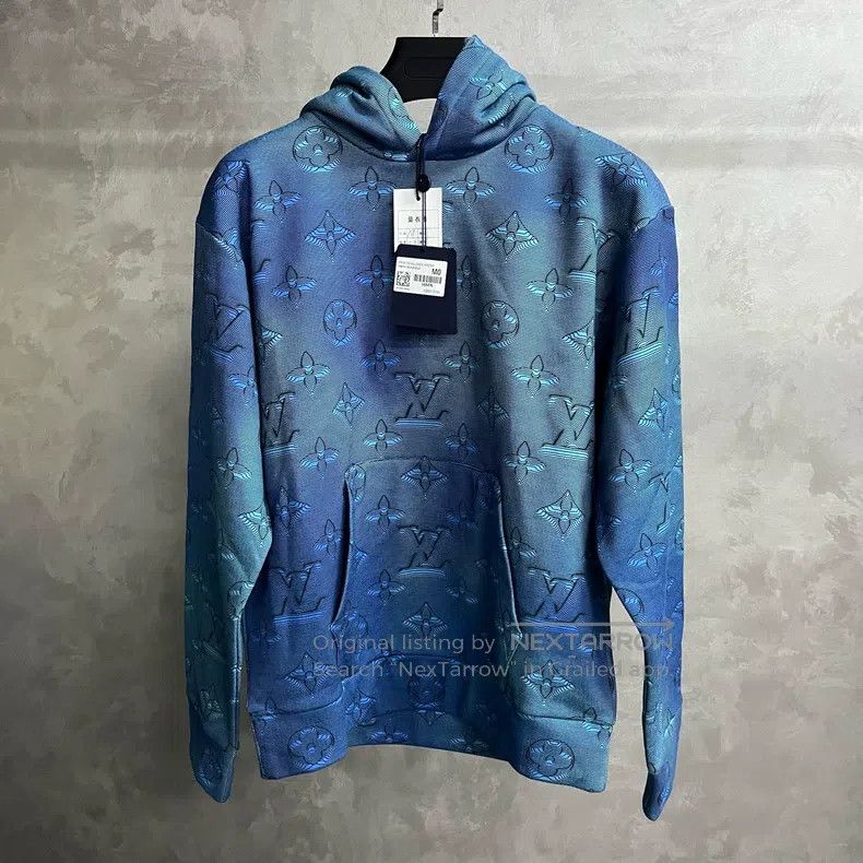 Louis Vuitton Louis Vuitton Blue Letter Logo Full Print Casual Sweatshir Size US M / EU 48-50 / 2 - 1 Thumbnail