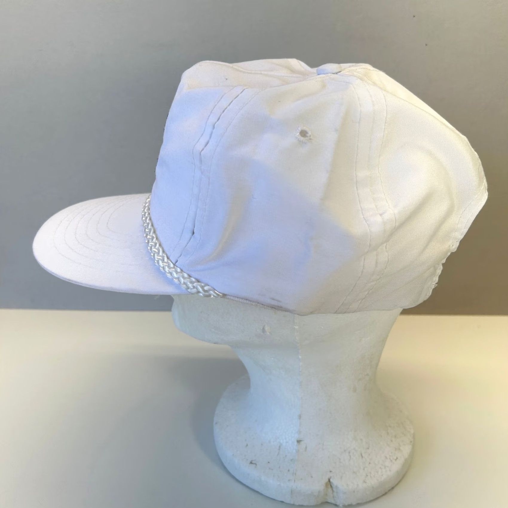 Vintage VINTAGE Unbranded US Army Eagle Crest Strapback Trucker Hat White Officer USA Military Adult One Size Adjustable Cap Size ONE SIZE - 6 Thumbnail