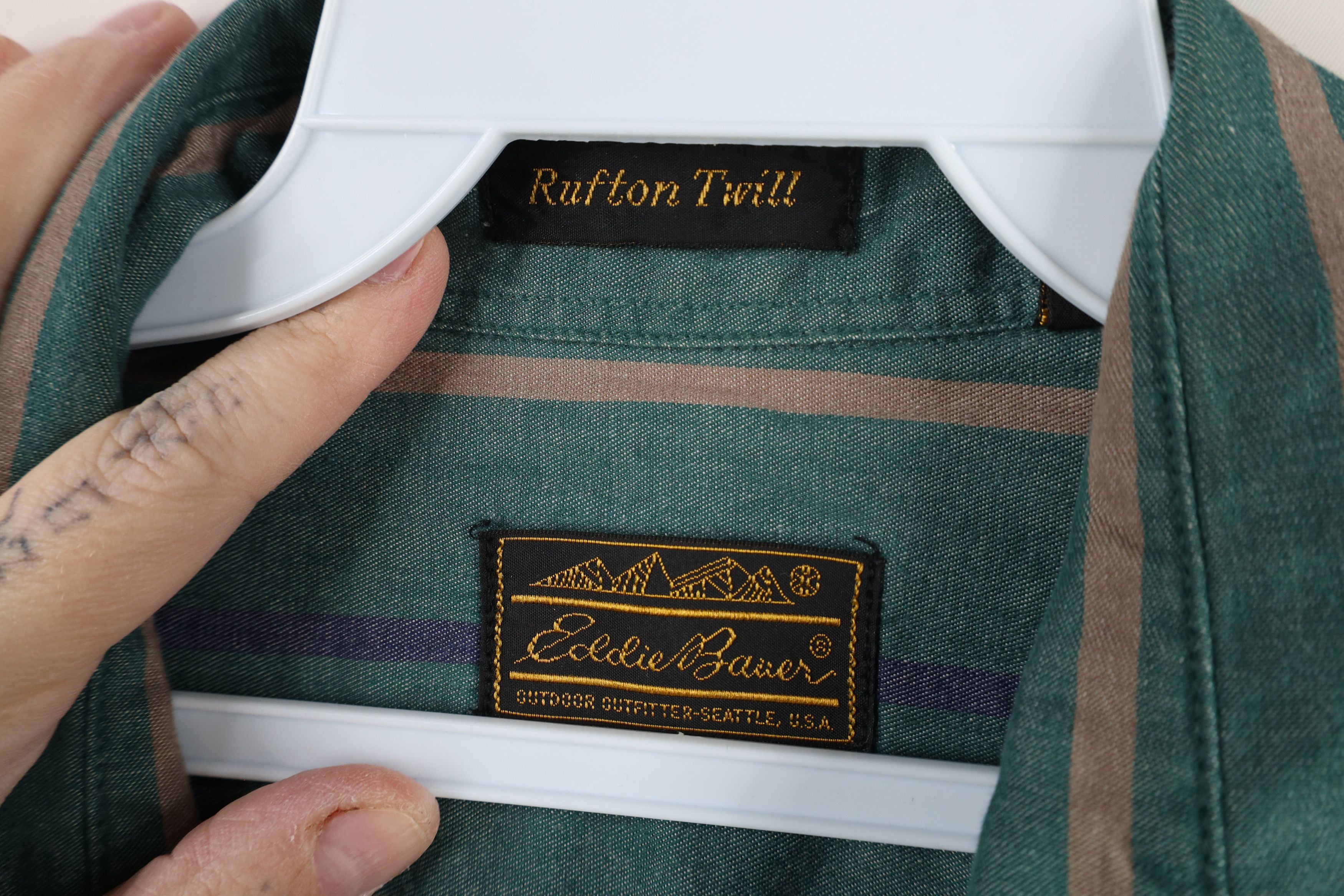Eddie Bauer × Vintage Vintage 90s Eddie Bauer Striped Rufton Twill Button Shirt Size US L / EU 52-54 / 3 - 7 Thumbnail