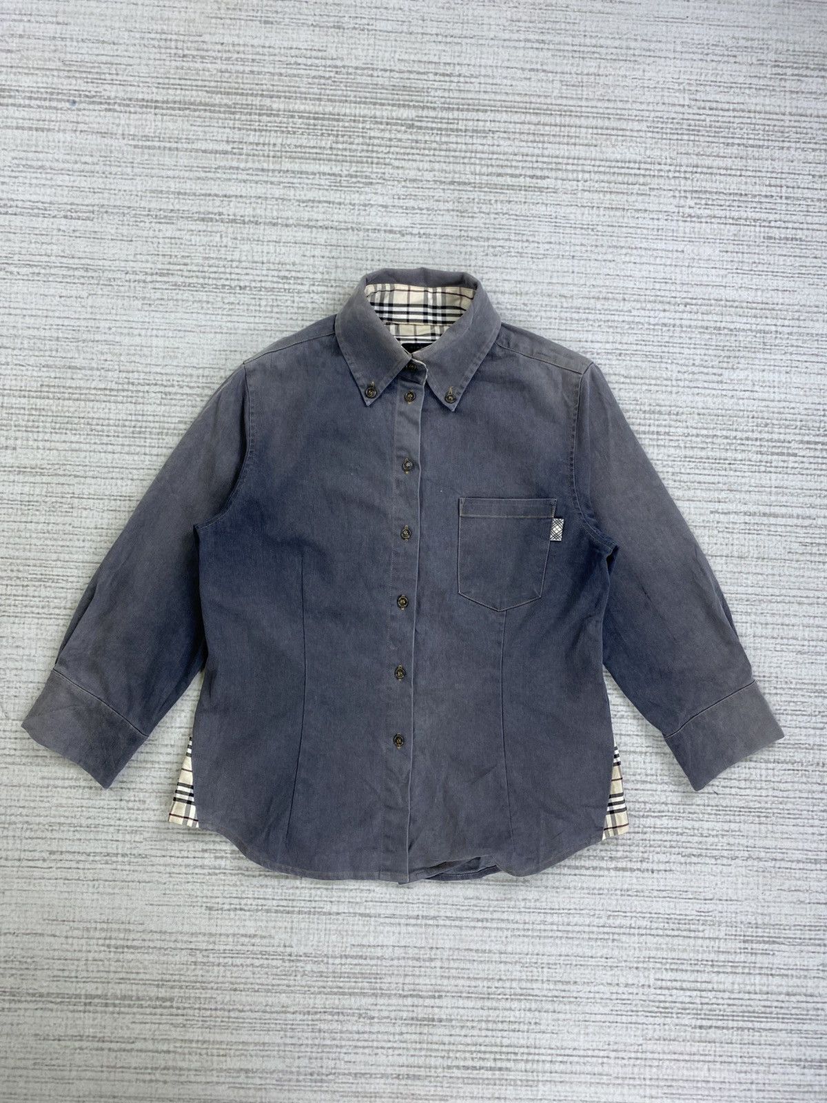 Burberry × Vintage Vintage Burberry London Made in England Nova Check Buttoned Size US S / EU 44-46 / 1 - 1 Thumbnail