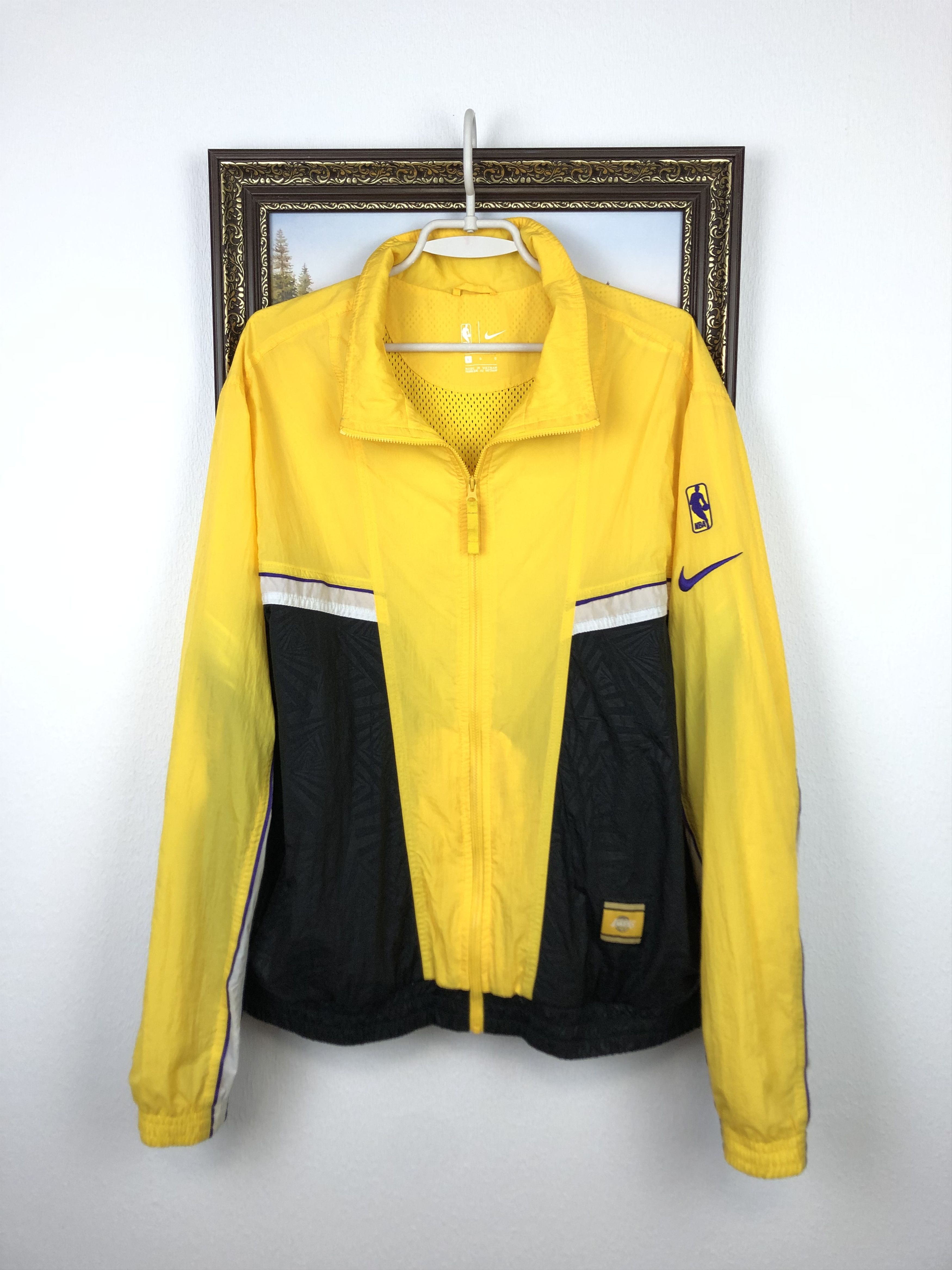 Nike Nike Los Angeles Lakers Windbreaker Jacket Full Zip NBA Size US L / EU 52-54 / 3 - 1 Thumbnail