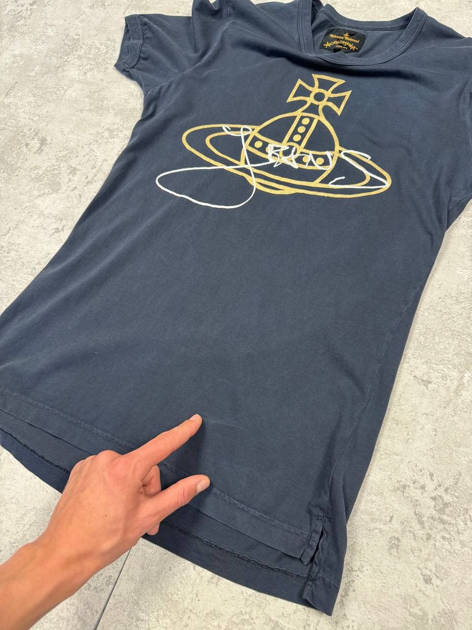 Vivienne Westwood Vivienne Westwood T-Shirt Big Logo Size M Size US M / EU 48-50 / 2 - 13 Thumbnail