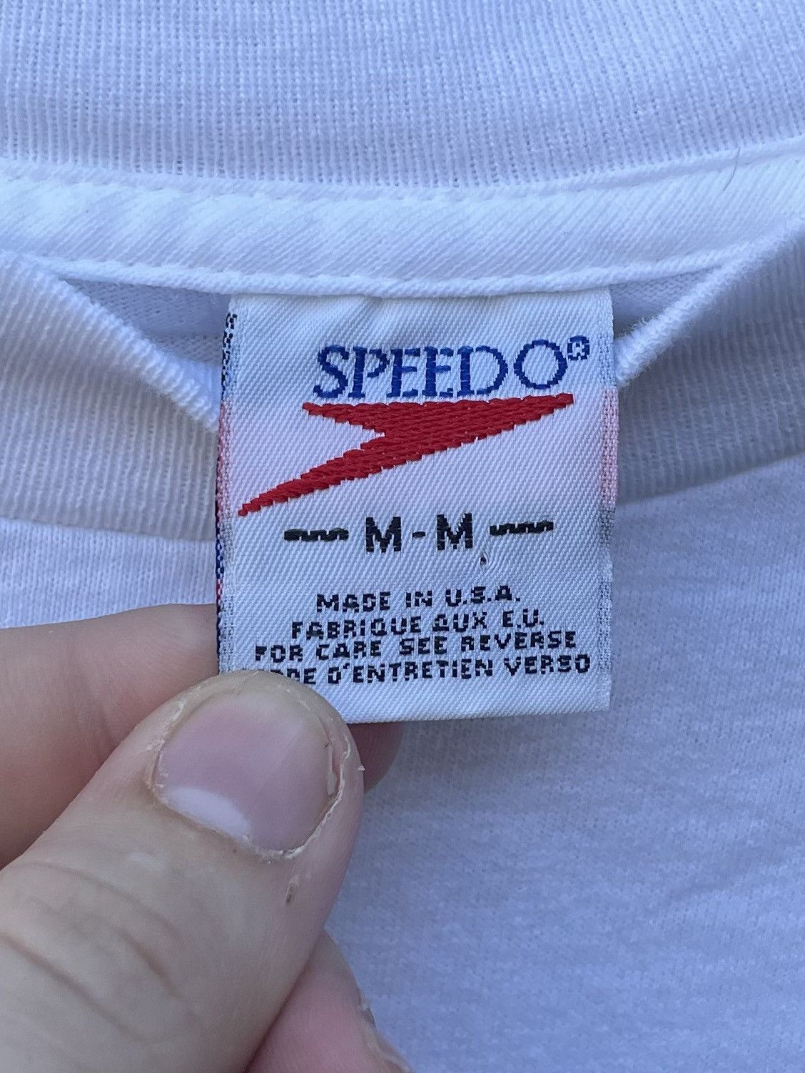 Speedo Vintage 90s Speedo Tropical Island Graphic T Shirt Size US M / EU 48-50 / 2 - 2 Thumbnail