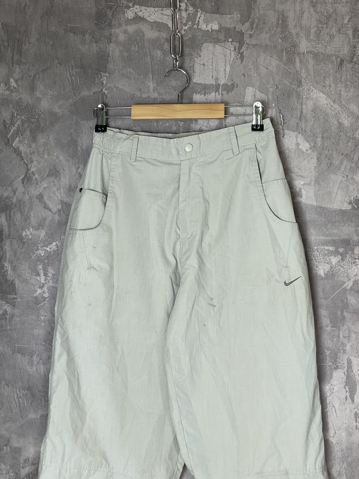 Nike Vintage Nike Y2K Cargo Baggy Parachute Pants Size 30" / US 8 / IT 44 - 2 Thumbnail